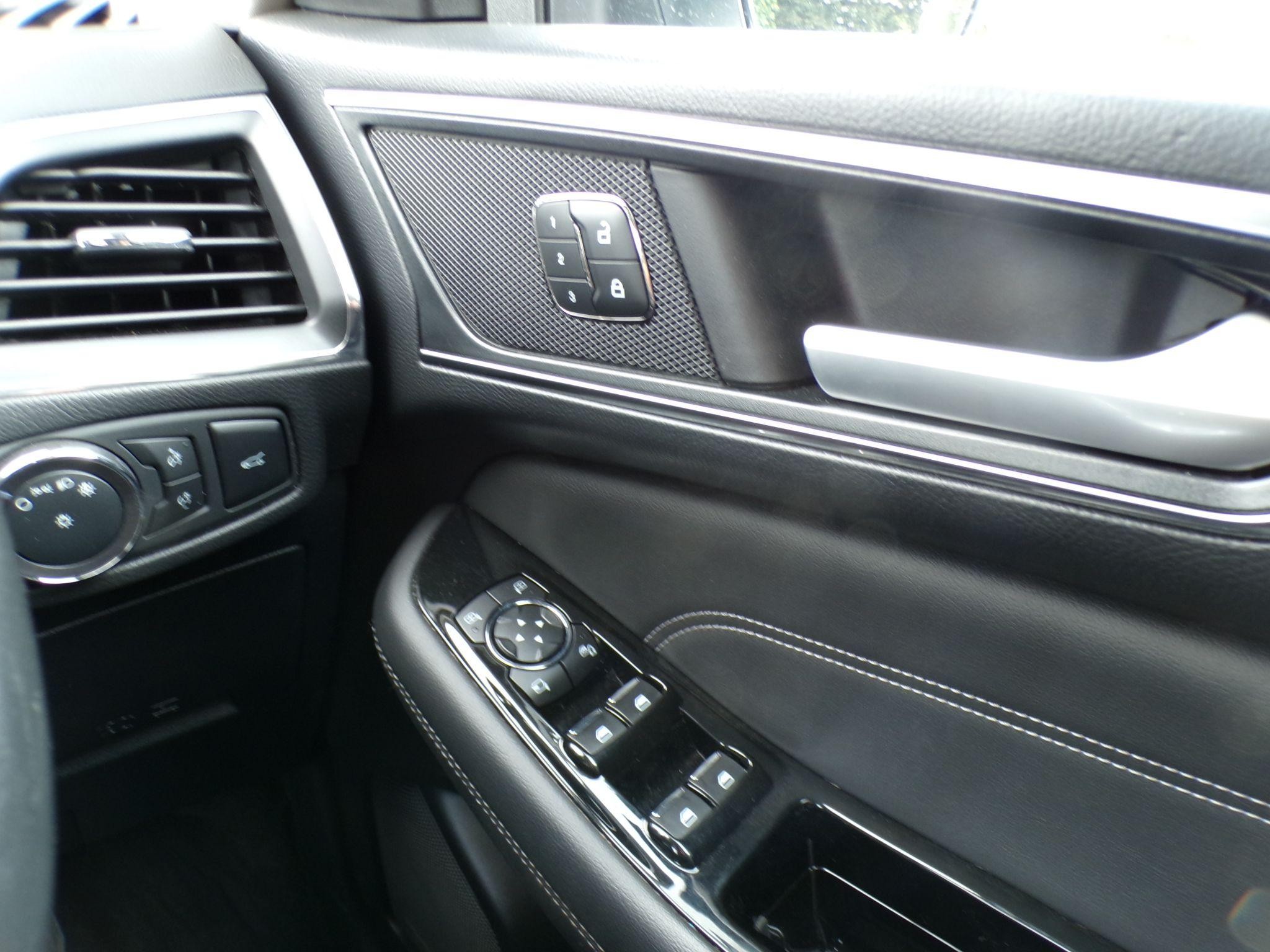 Ford Galaxy Image 19