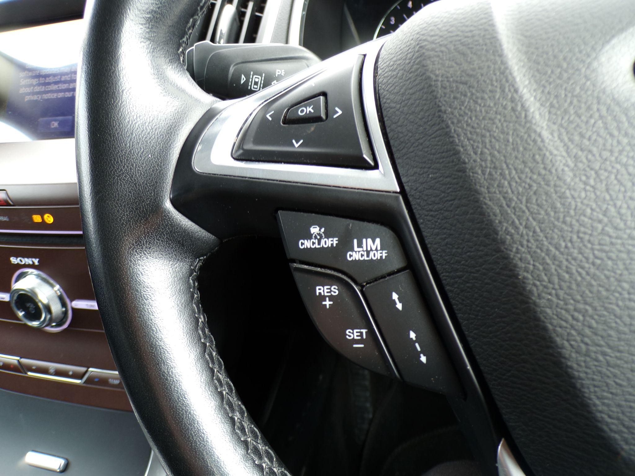 Ford Galaxy Image 20