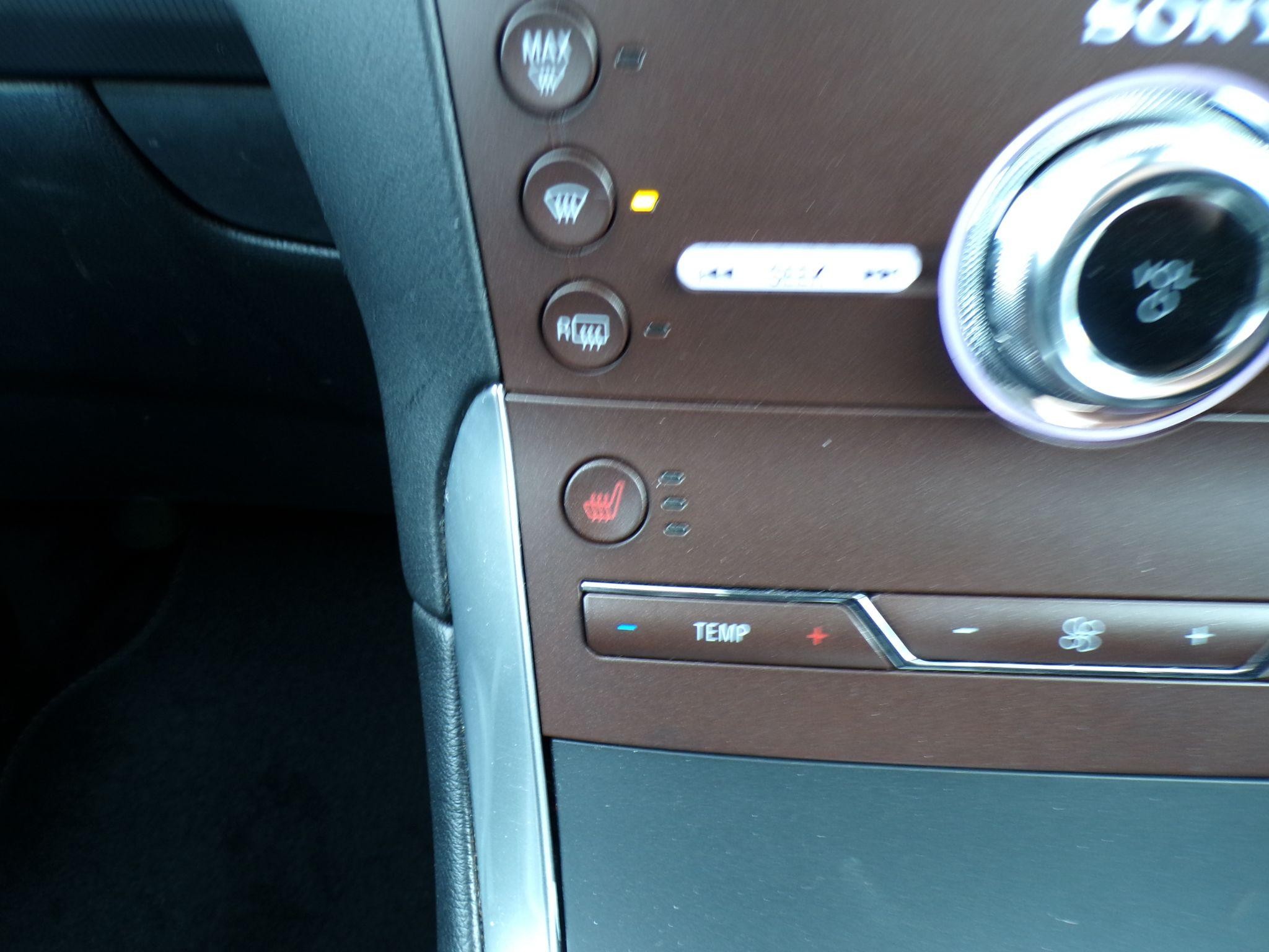 Ford Galaxy Image 24
