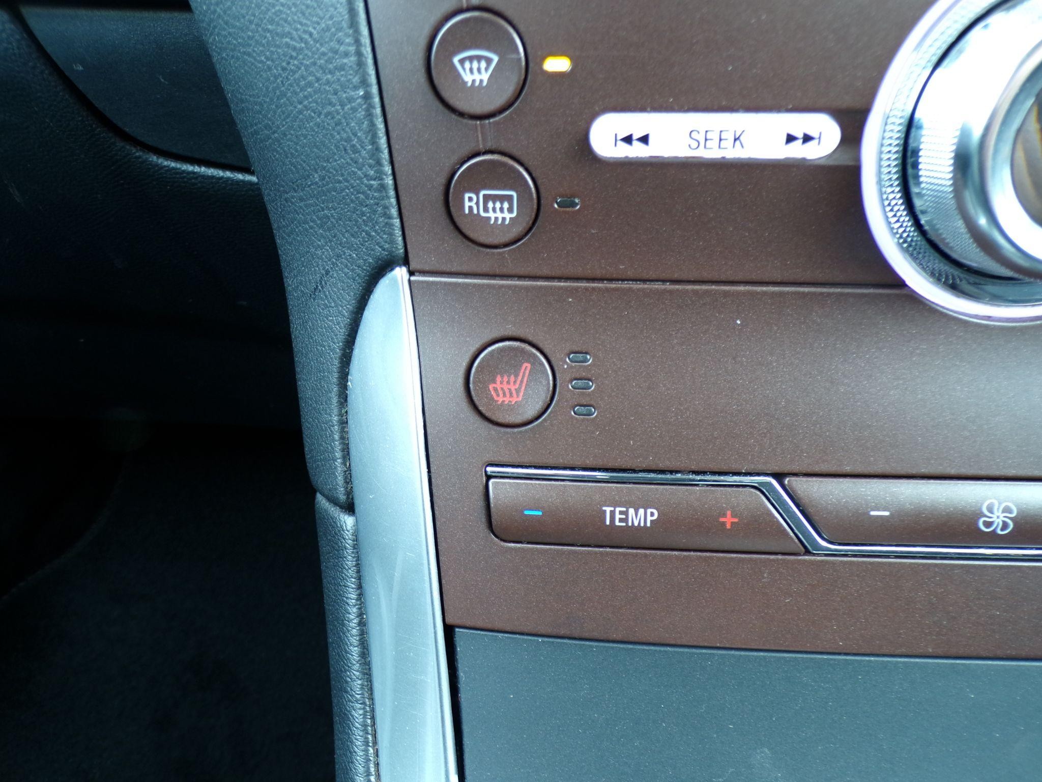 Ford Galaxy Image 25