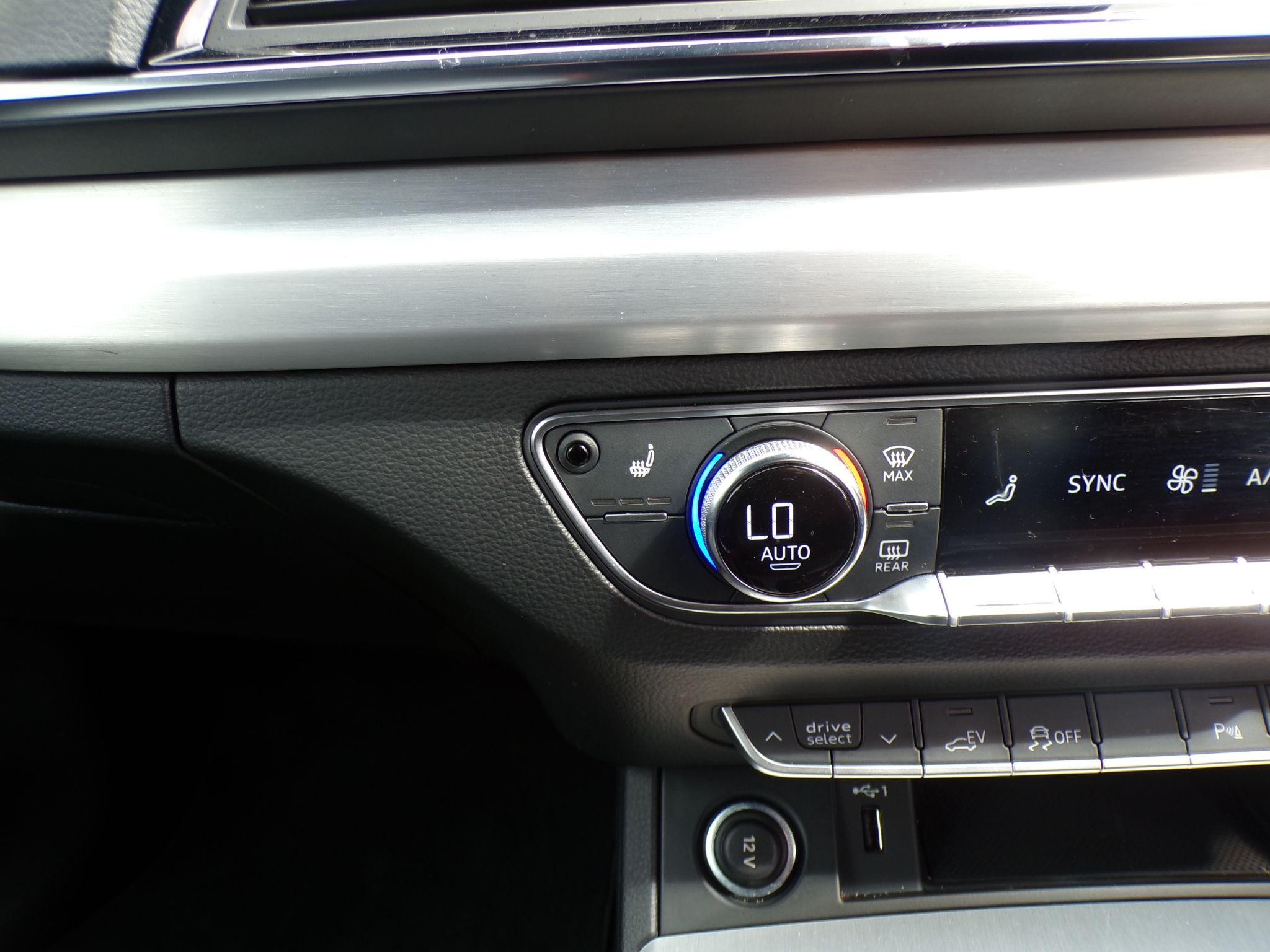 Audi Q5 Image 18