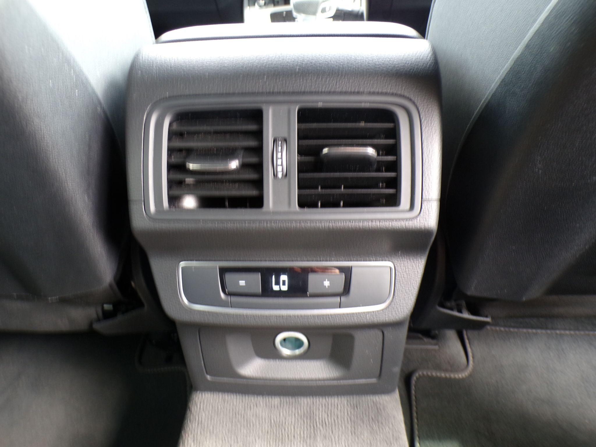 Audi Q5 Image 21