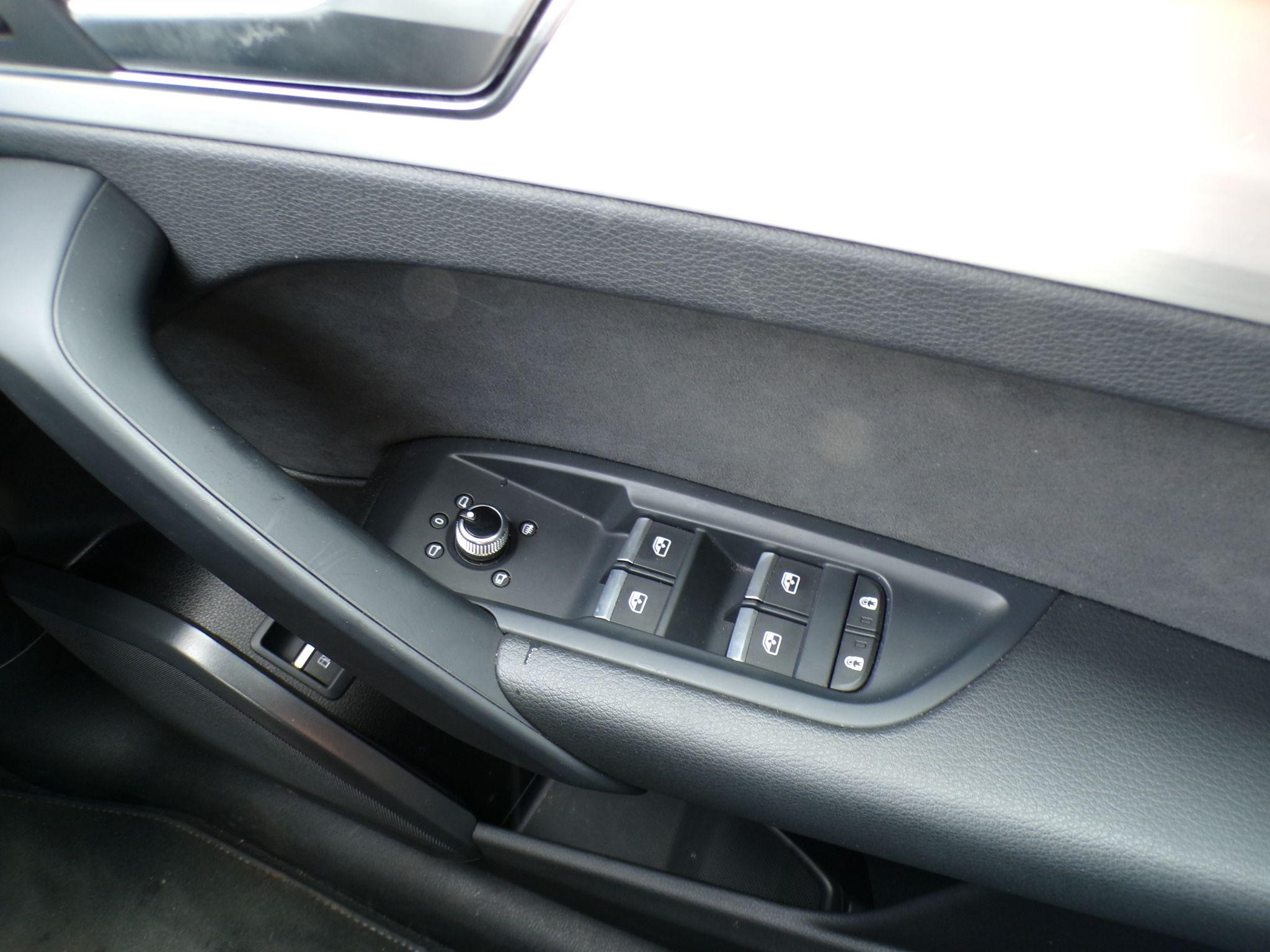 Audi Q5 Image 25