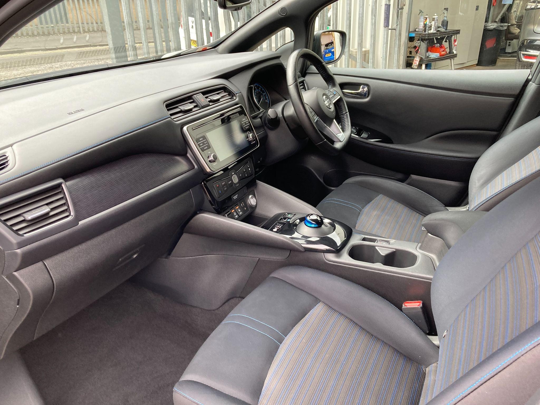 Nissan LEAF Image 9