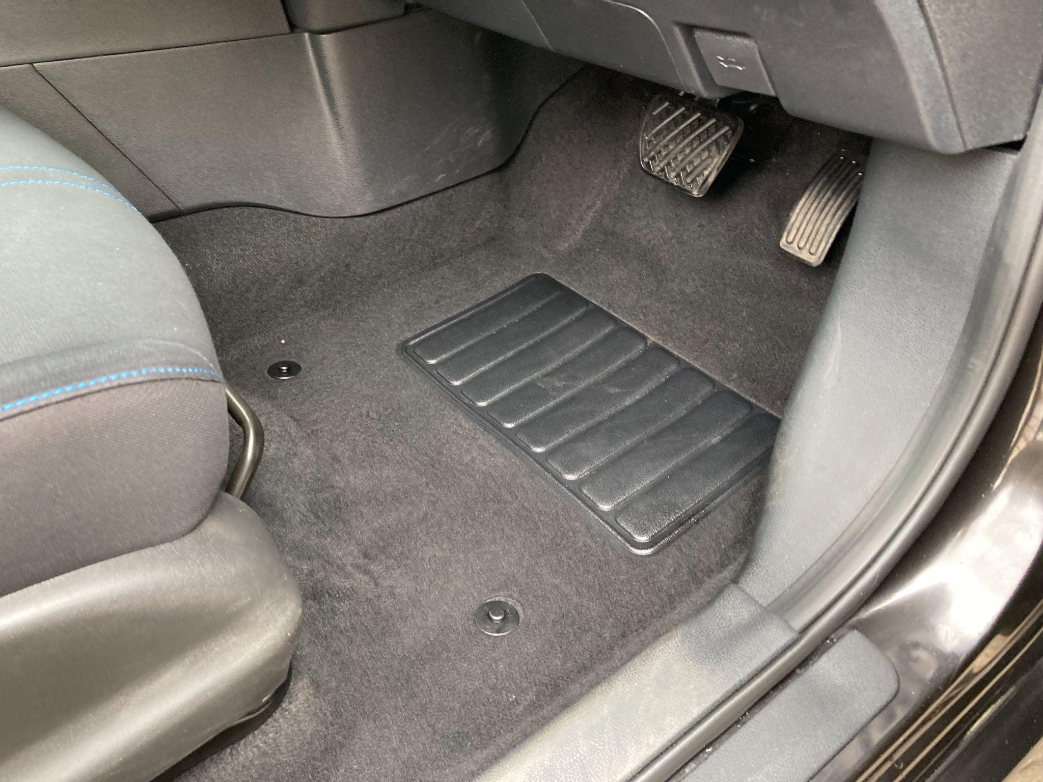 Nissan LEAF Image 17