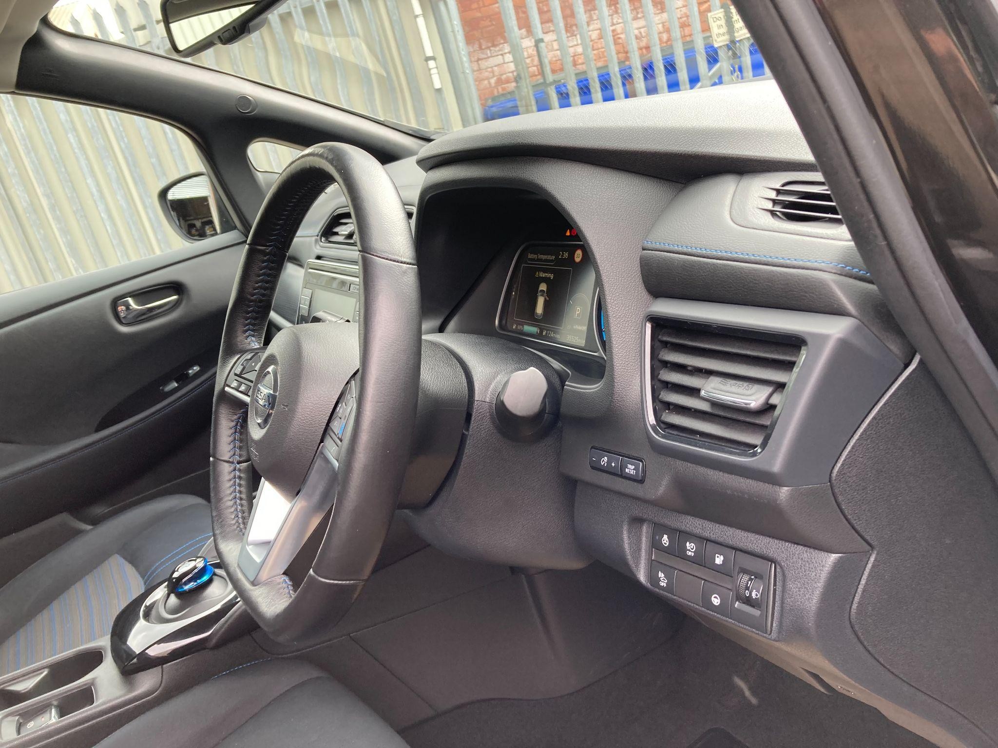 Nissan LEAF Image 50