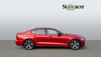 Volvo S60 R-Design T8 AWD (390 hp) Auto YY71ZFN Image 3