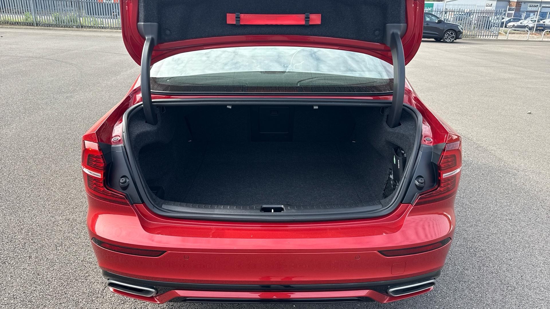 Volvo S60 Image 17