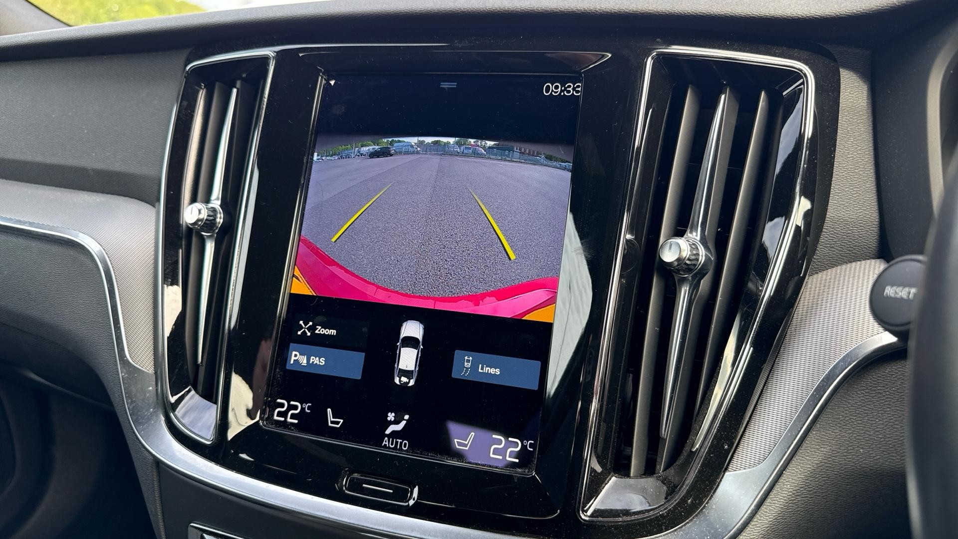 Volvo S60 Image 31