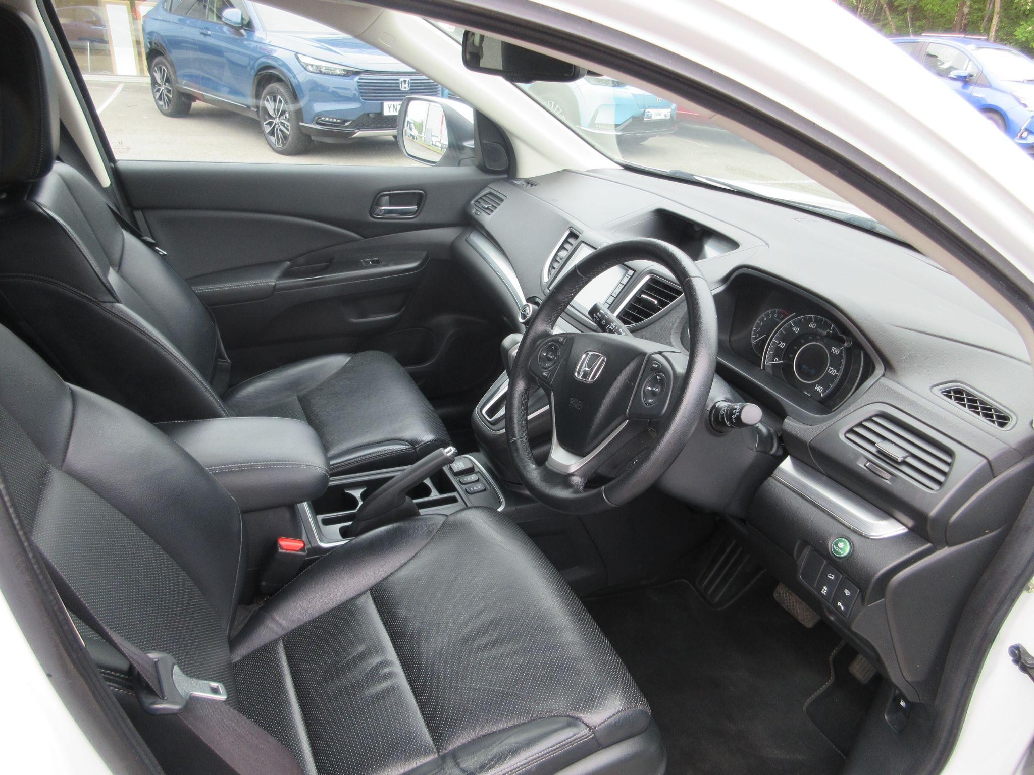 Honda CR-V Image 14