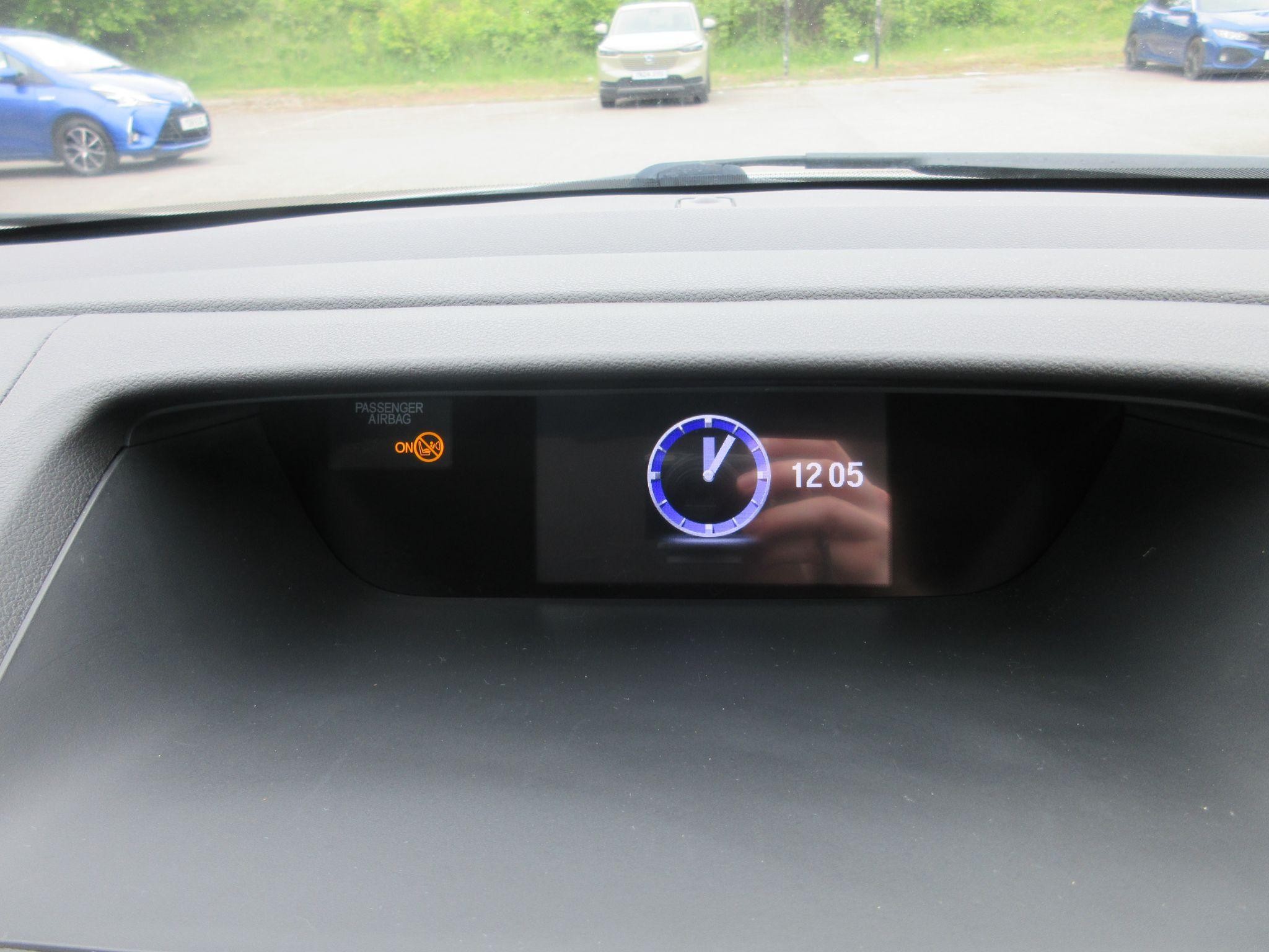 Honda CR-V Image 33