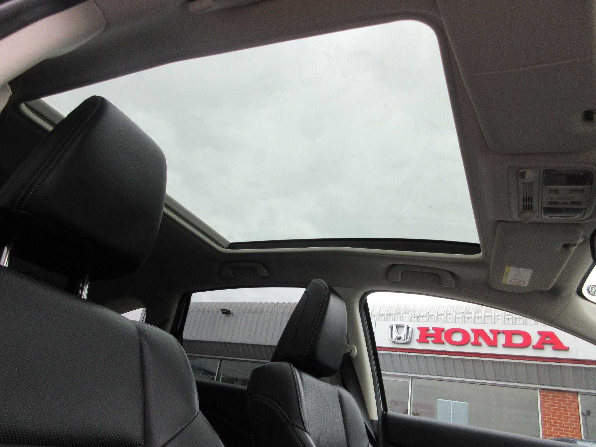Honda CR-V Image 44