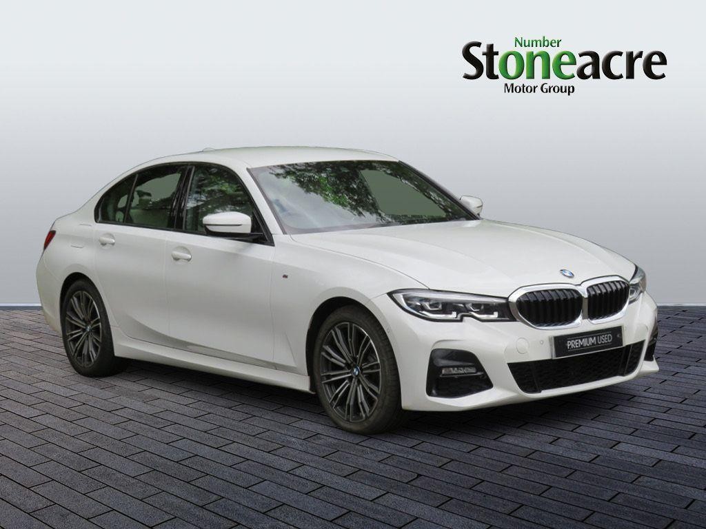 BMW 3 Series Image 1