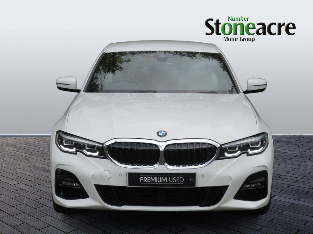 BMW 3 Series Image 10