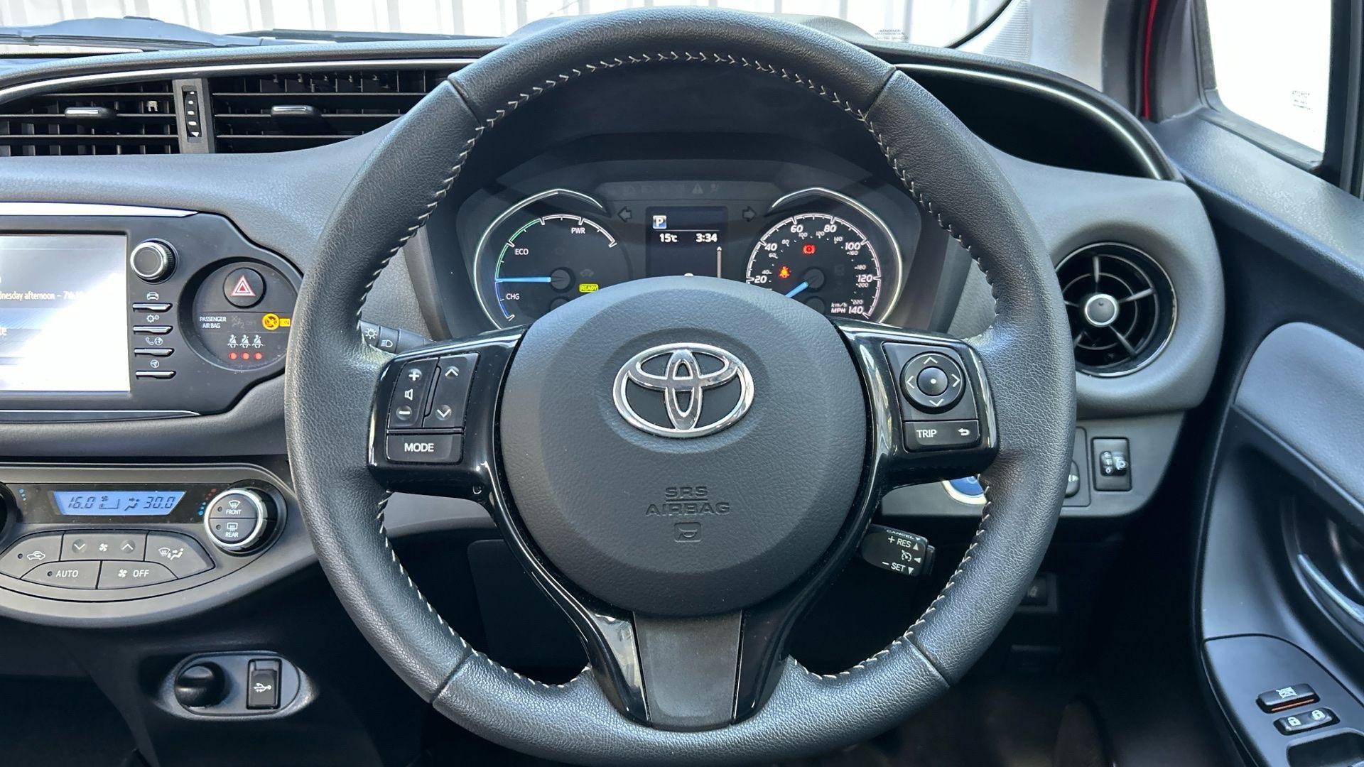 Toyota Yaris Image 14