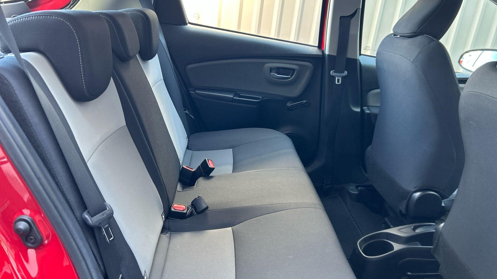 Toyota Yaris Image 18
