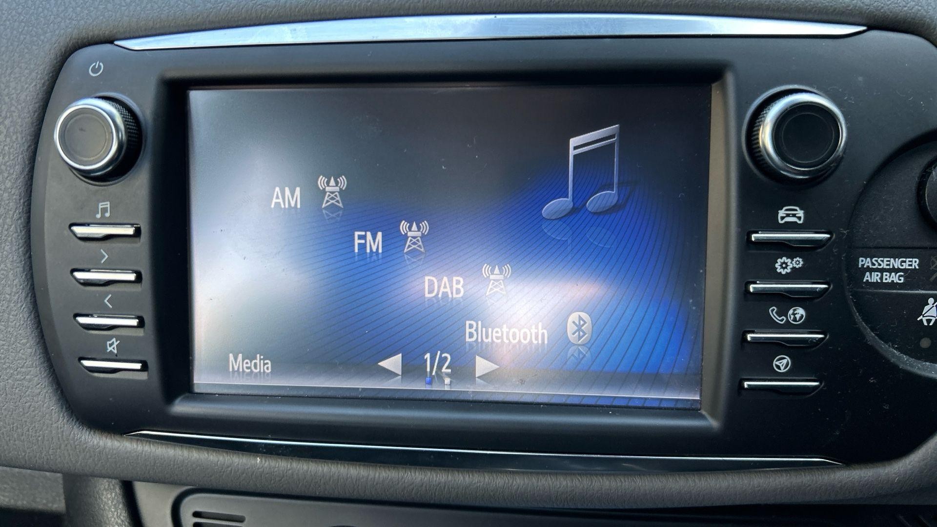 Toyota Yaris Image 26