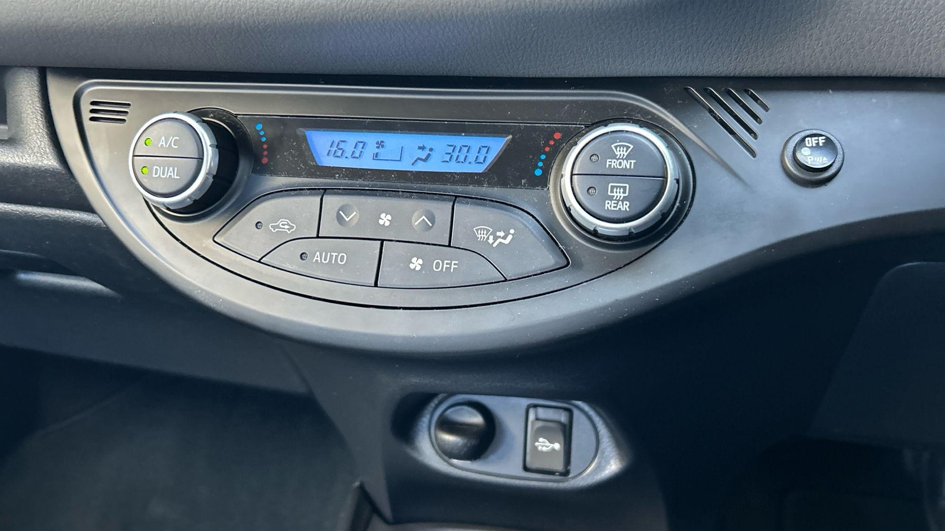 Toyota Yaris Image 31