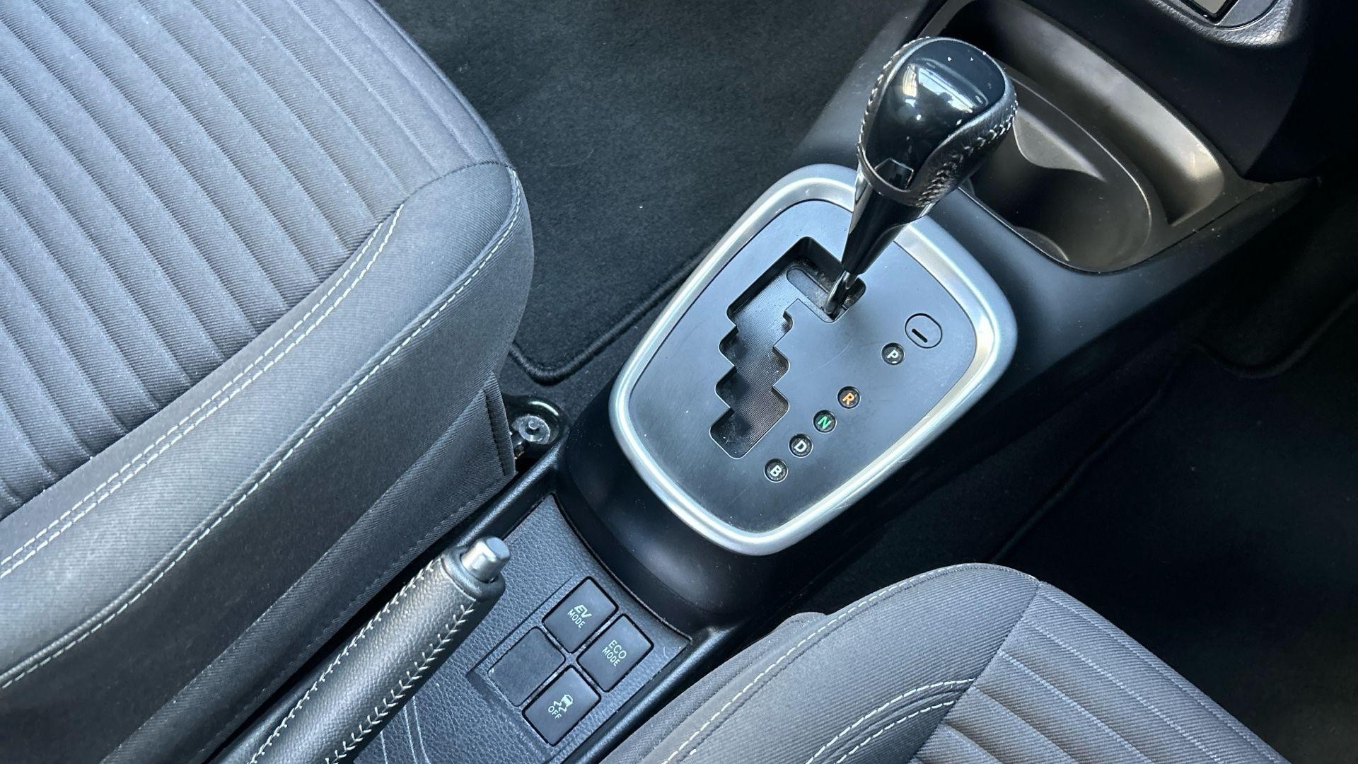 Toyota Yaris Image 32