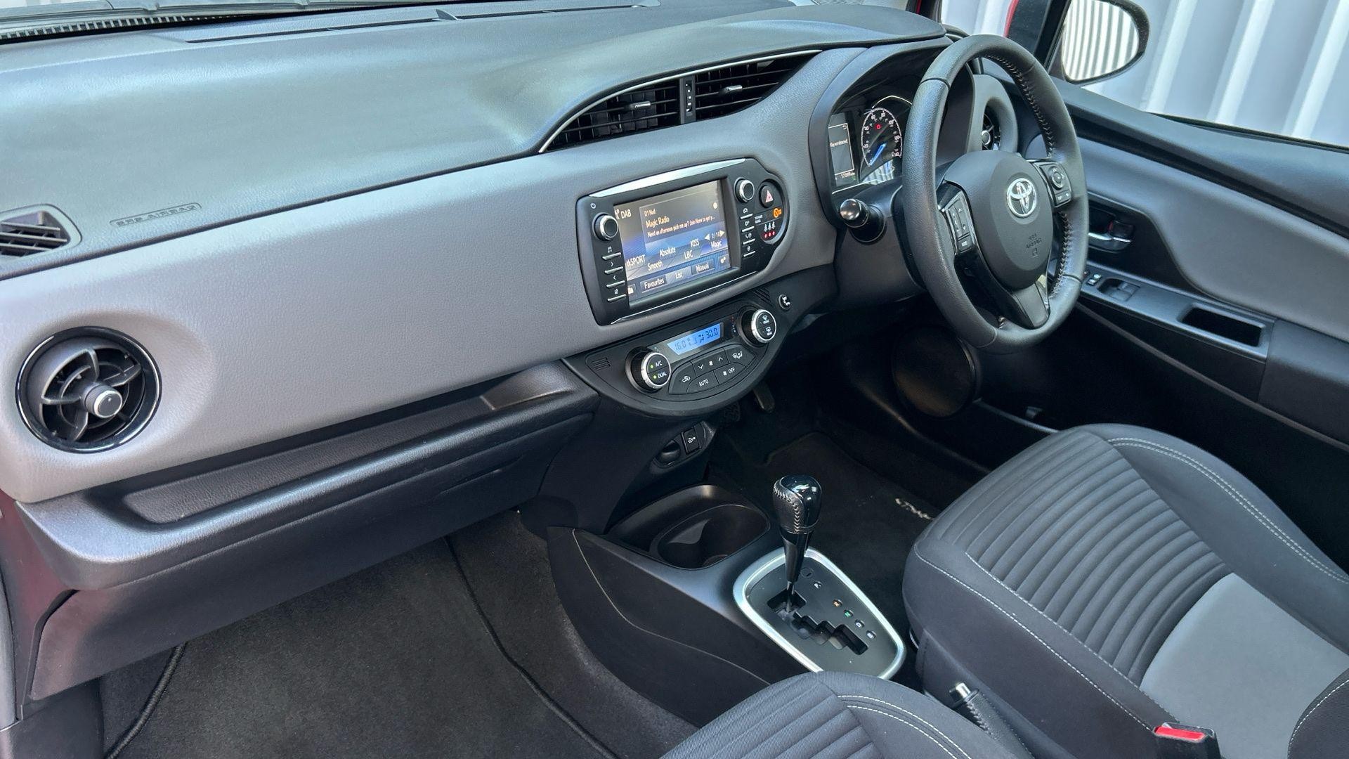 Toyota Yaris Image 42