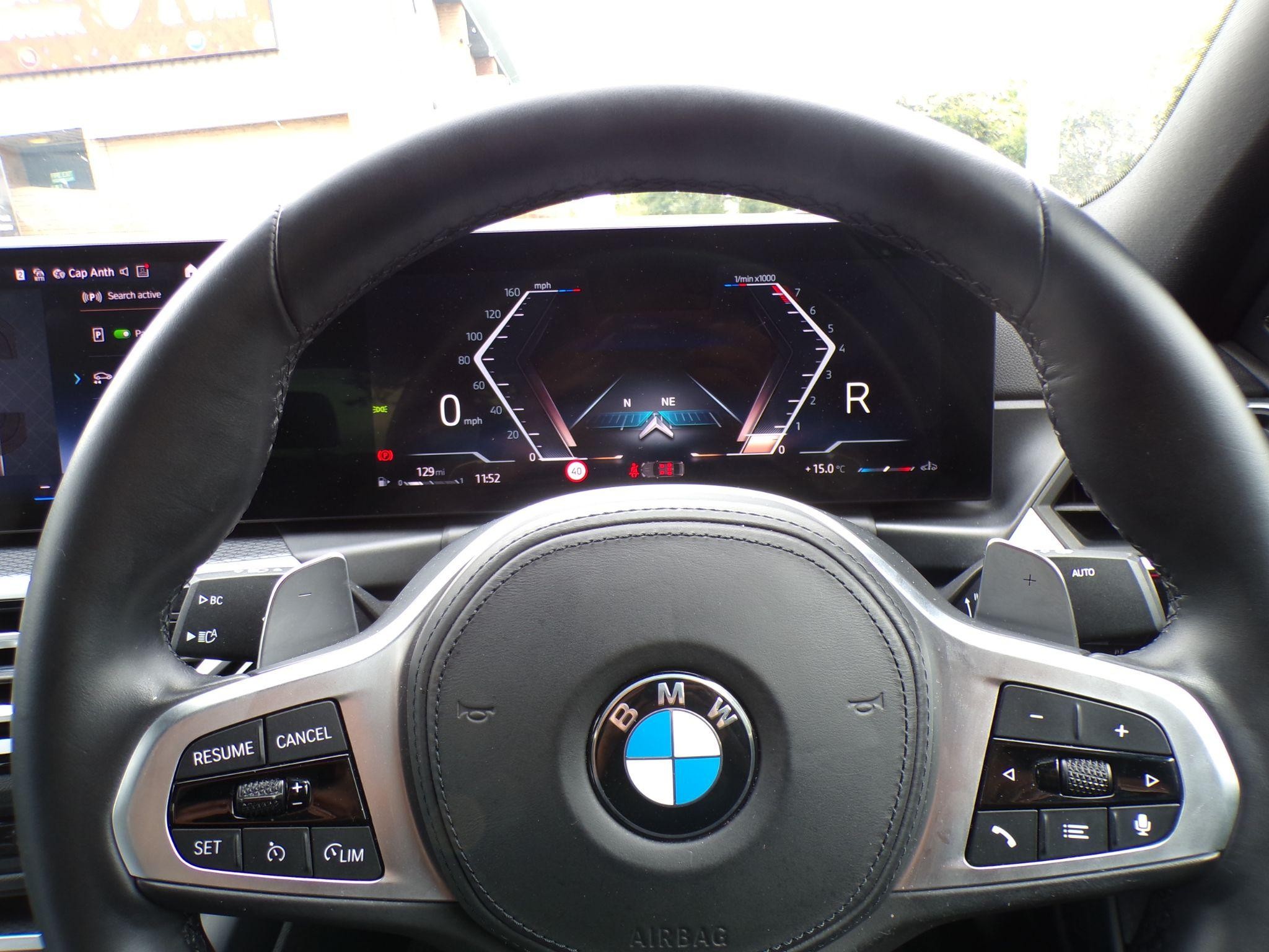 BMW 3 Series Image 25