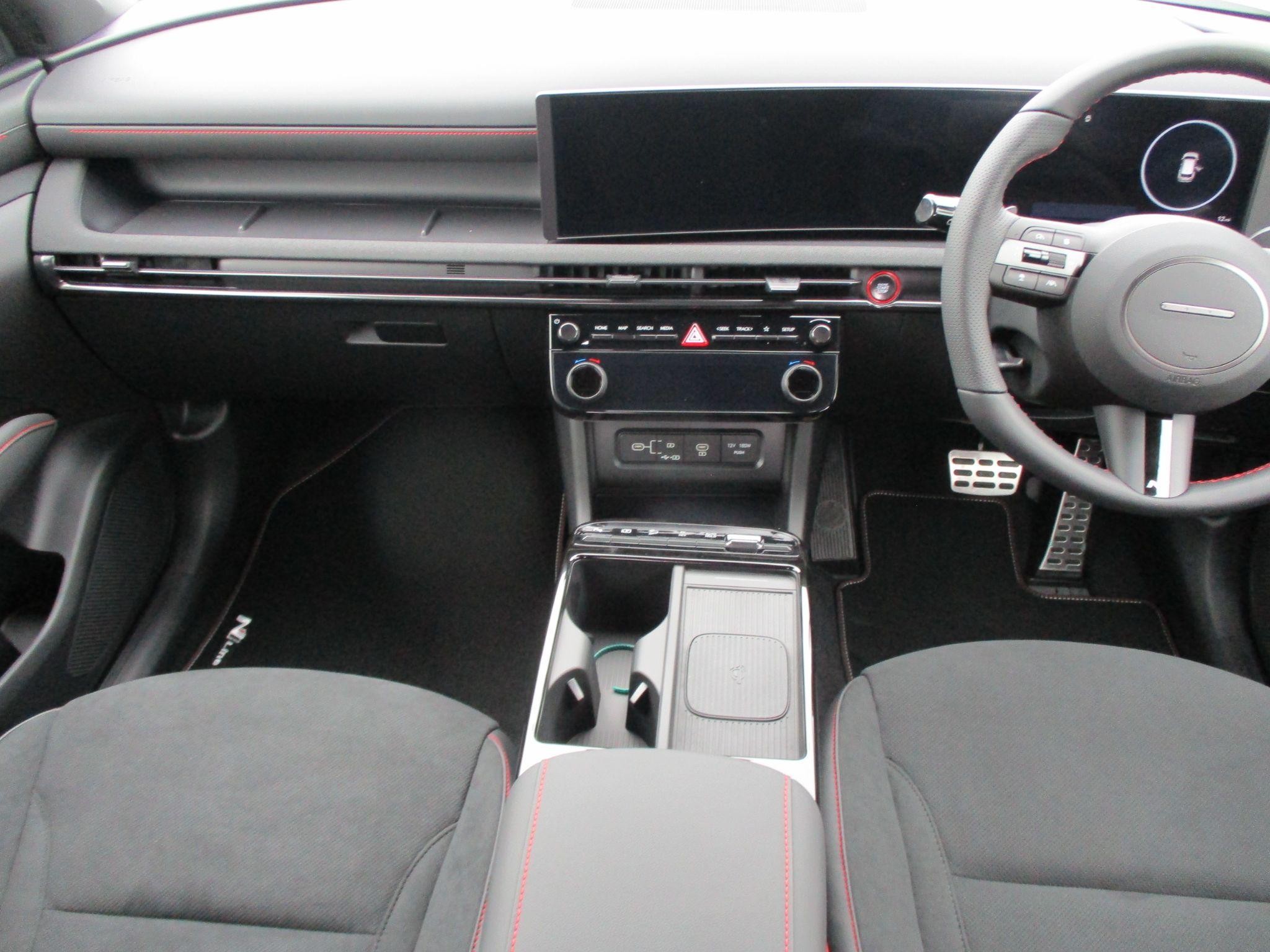 Hyundai TUCSON Image 14