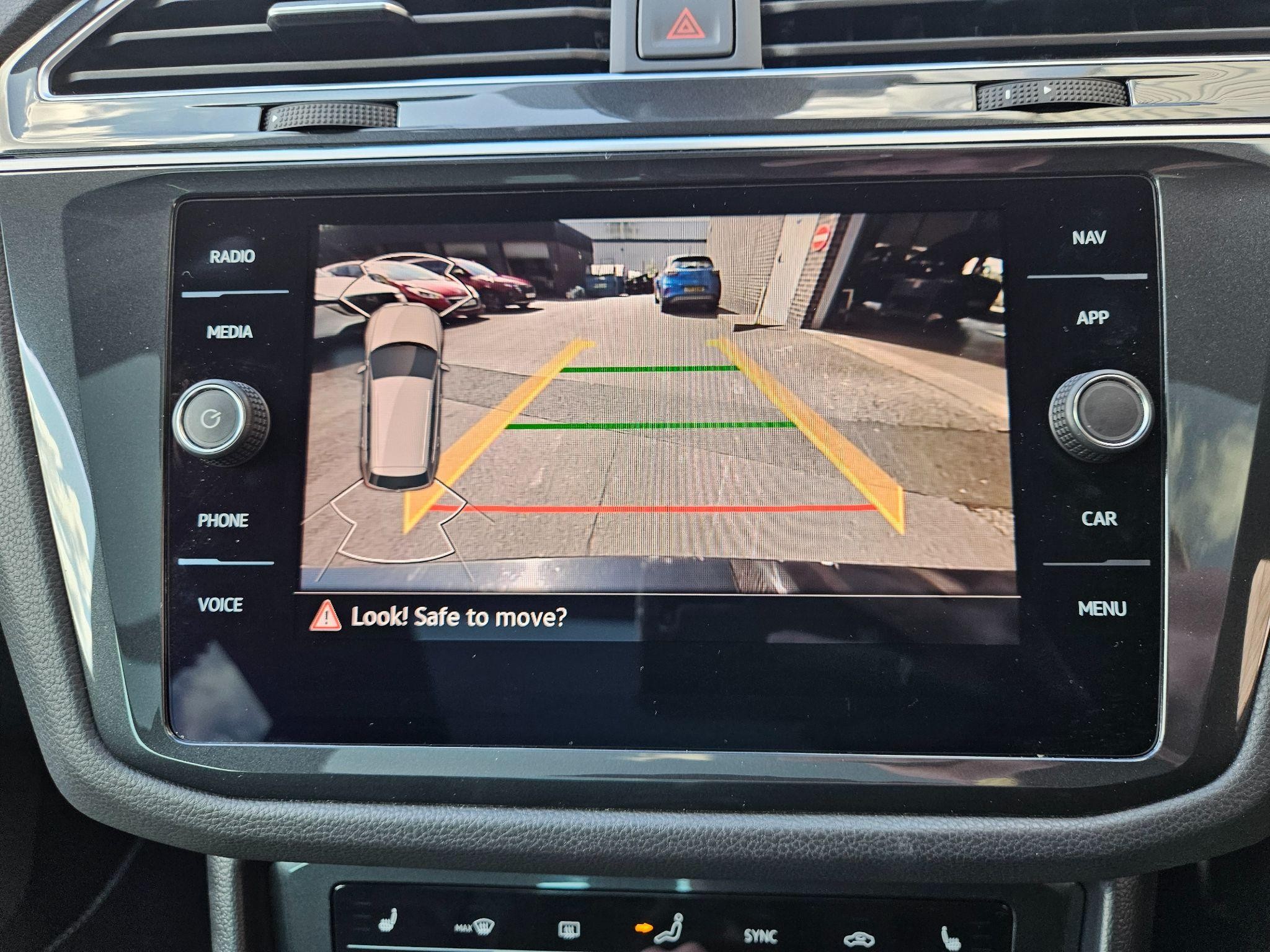 Volkswagen Tiguan Image 16