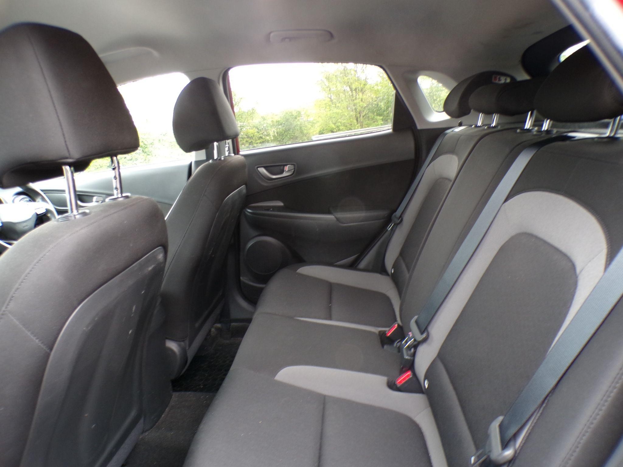 Hyundai KONA Image 13