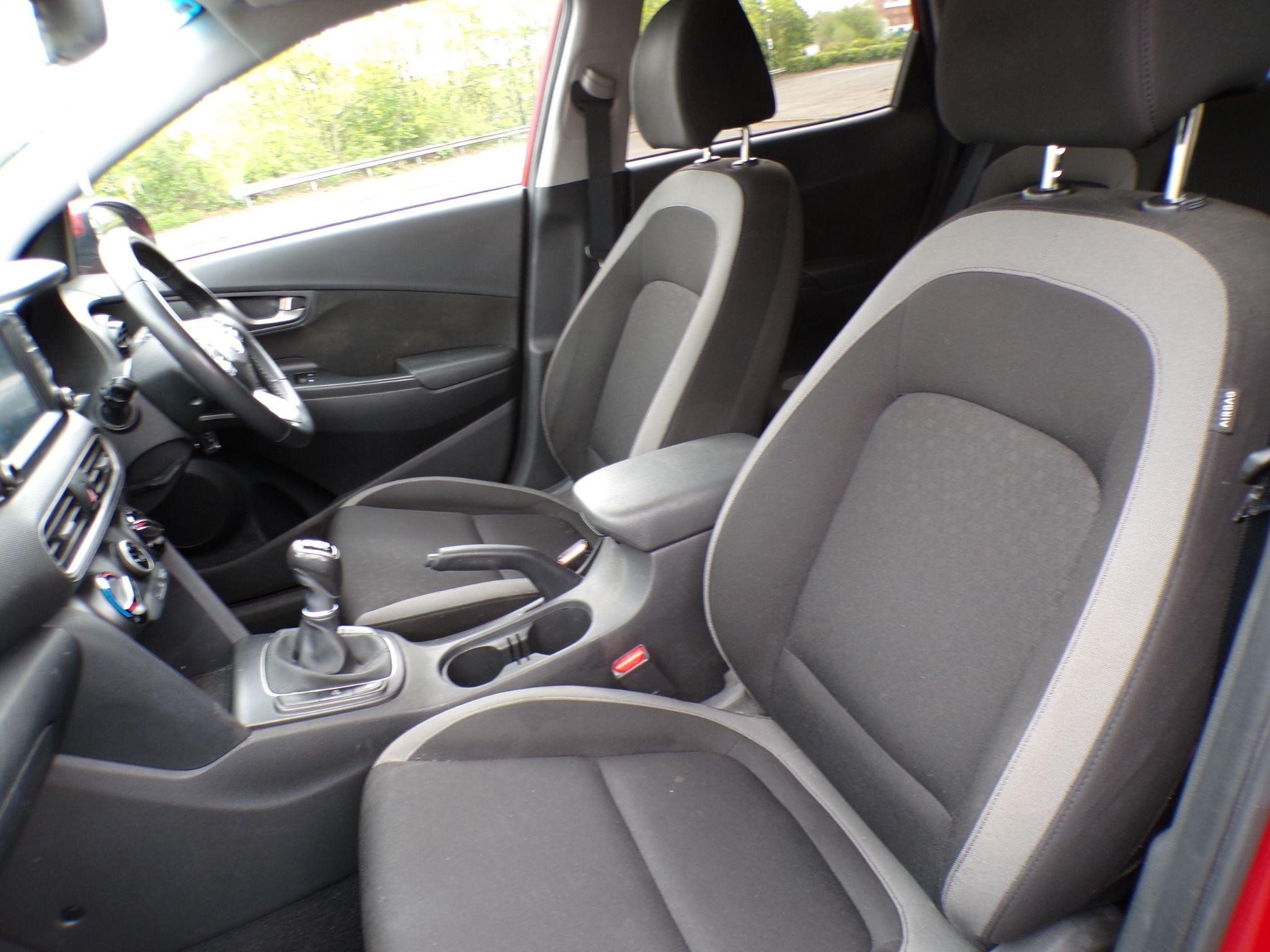 Hyundai KONA Image 15