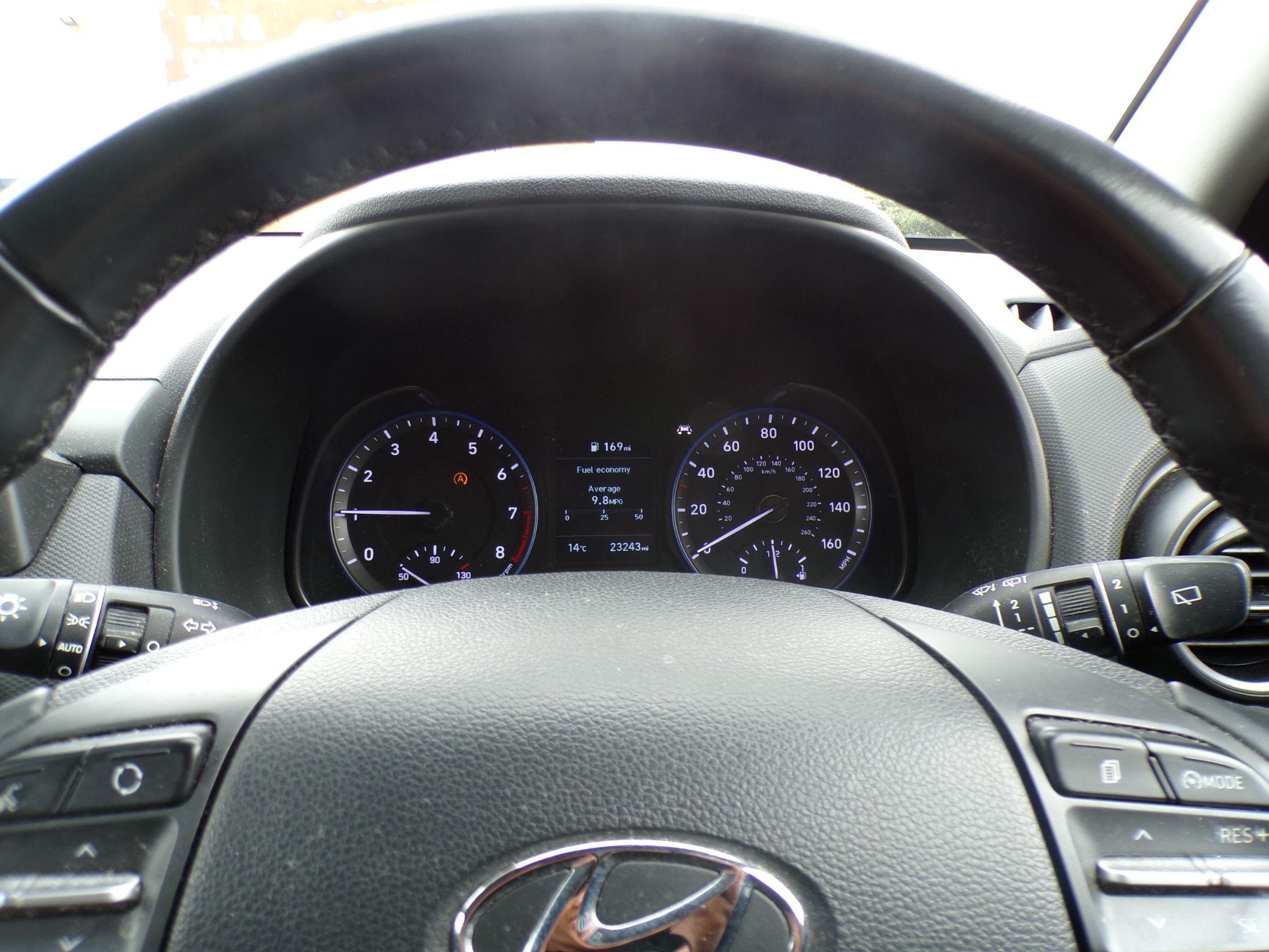Hyundai KONA Image 18