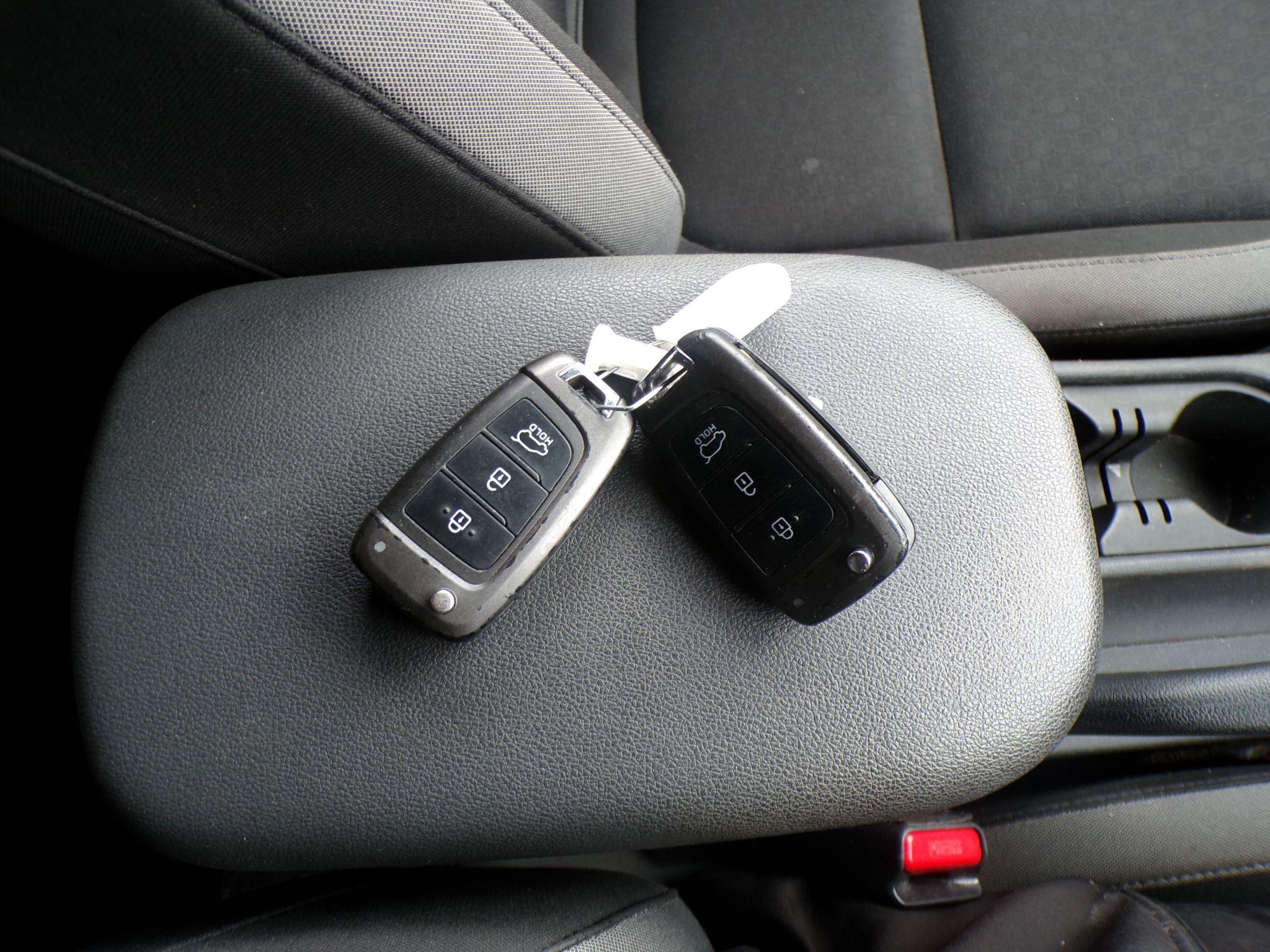 Hyundai KONA Image 21