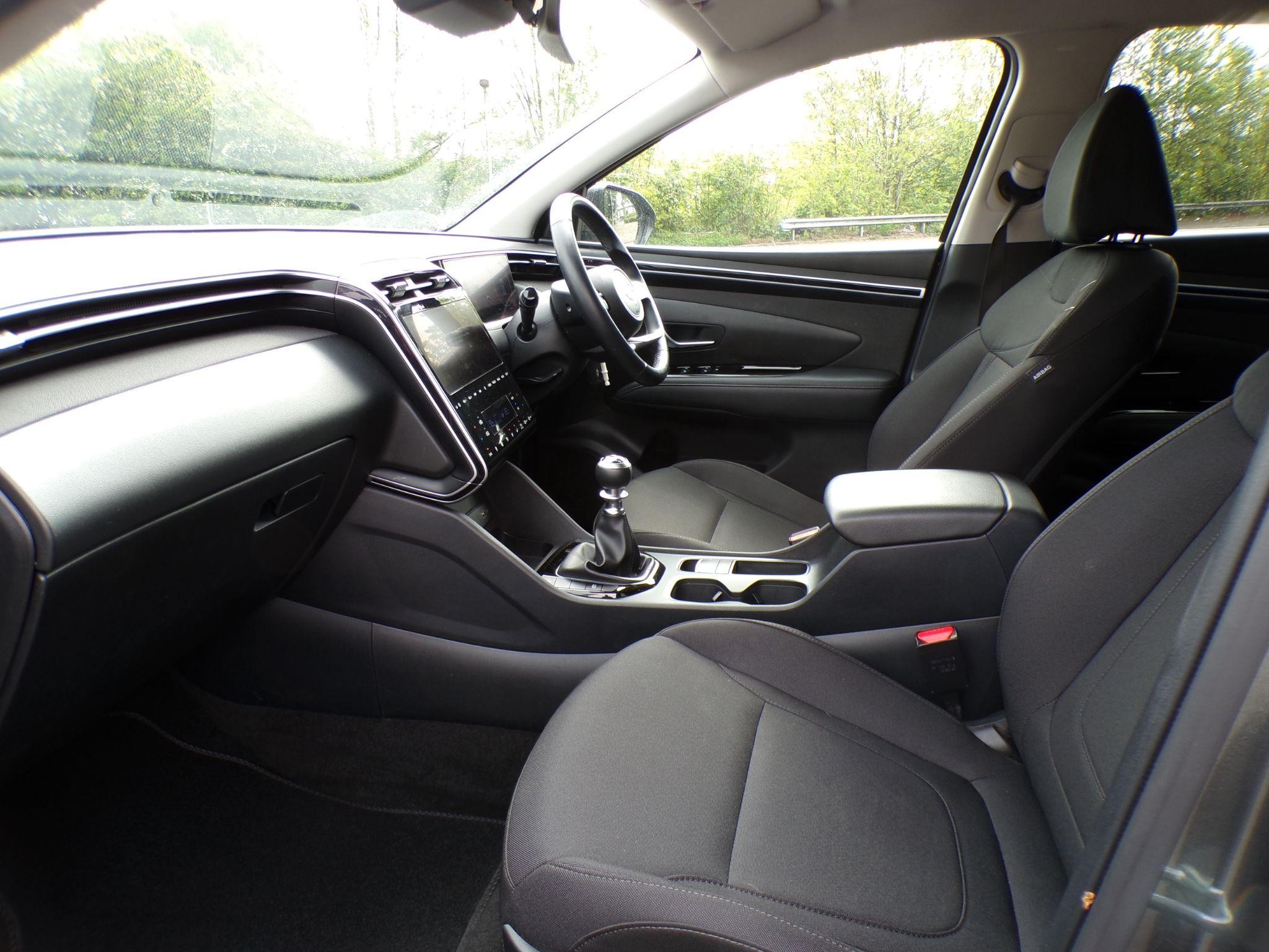 Hyundai TUCSON Image 12