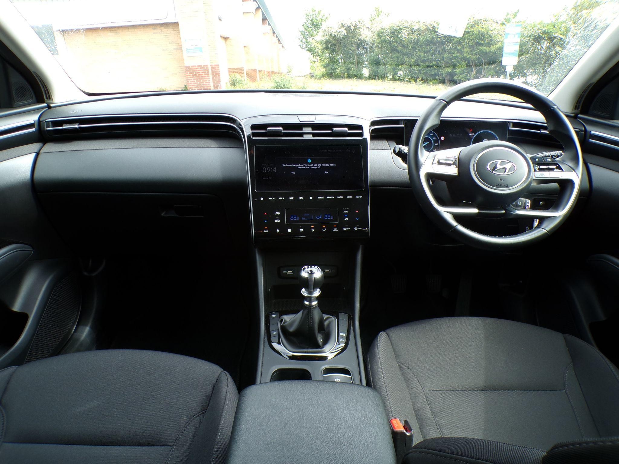 Hyundai TUCSON Image 16