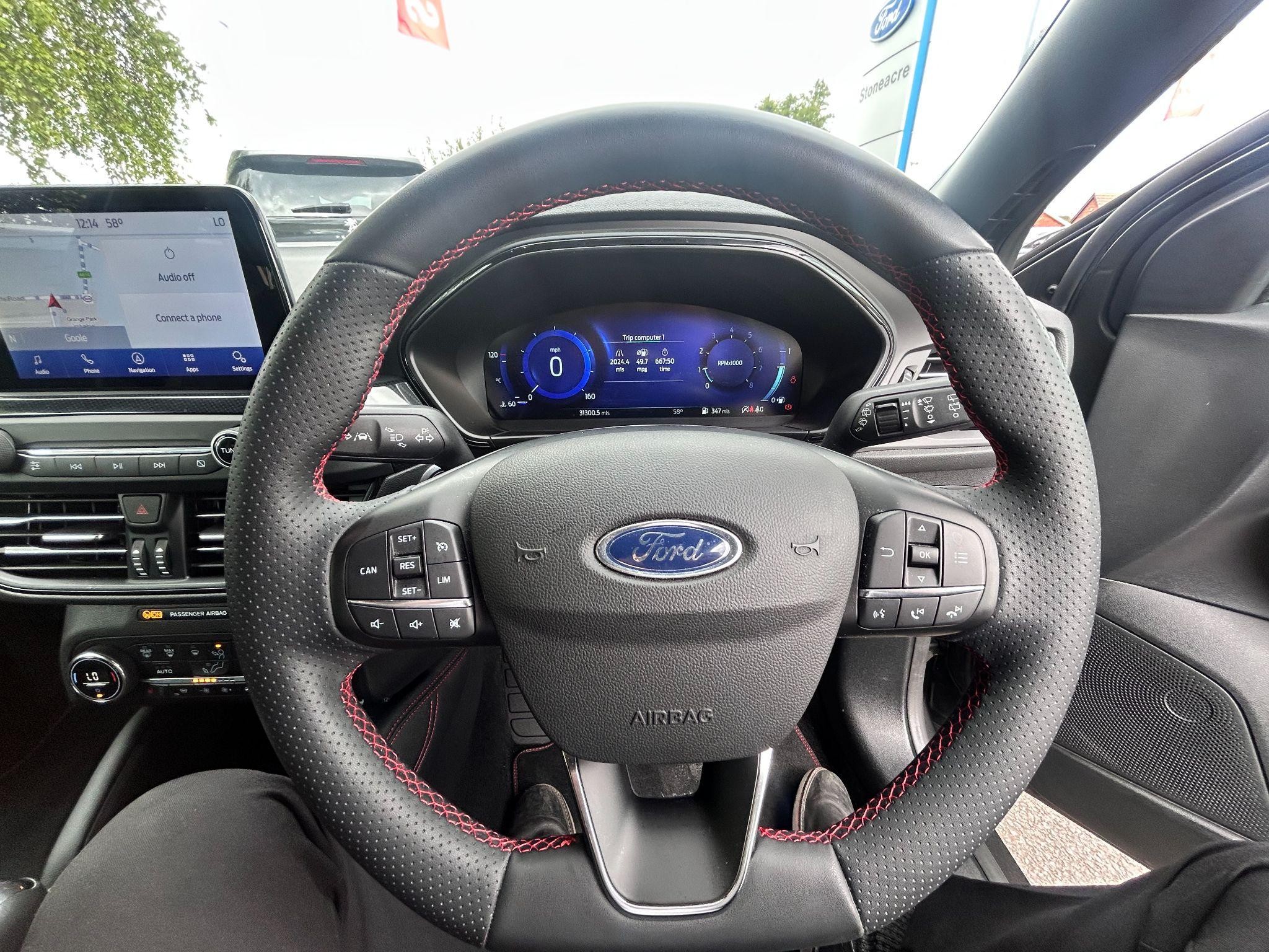 Ford Focus Image 13