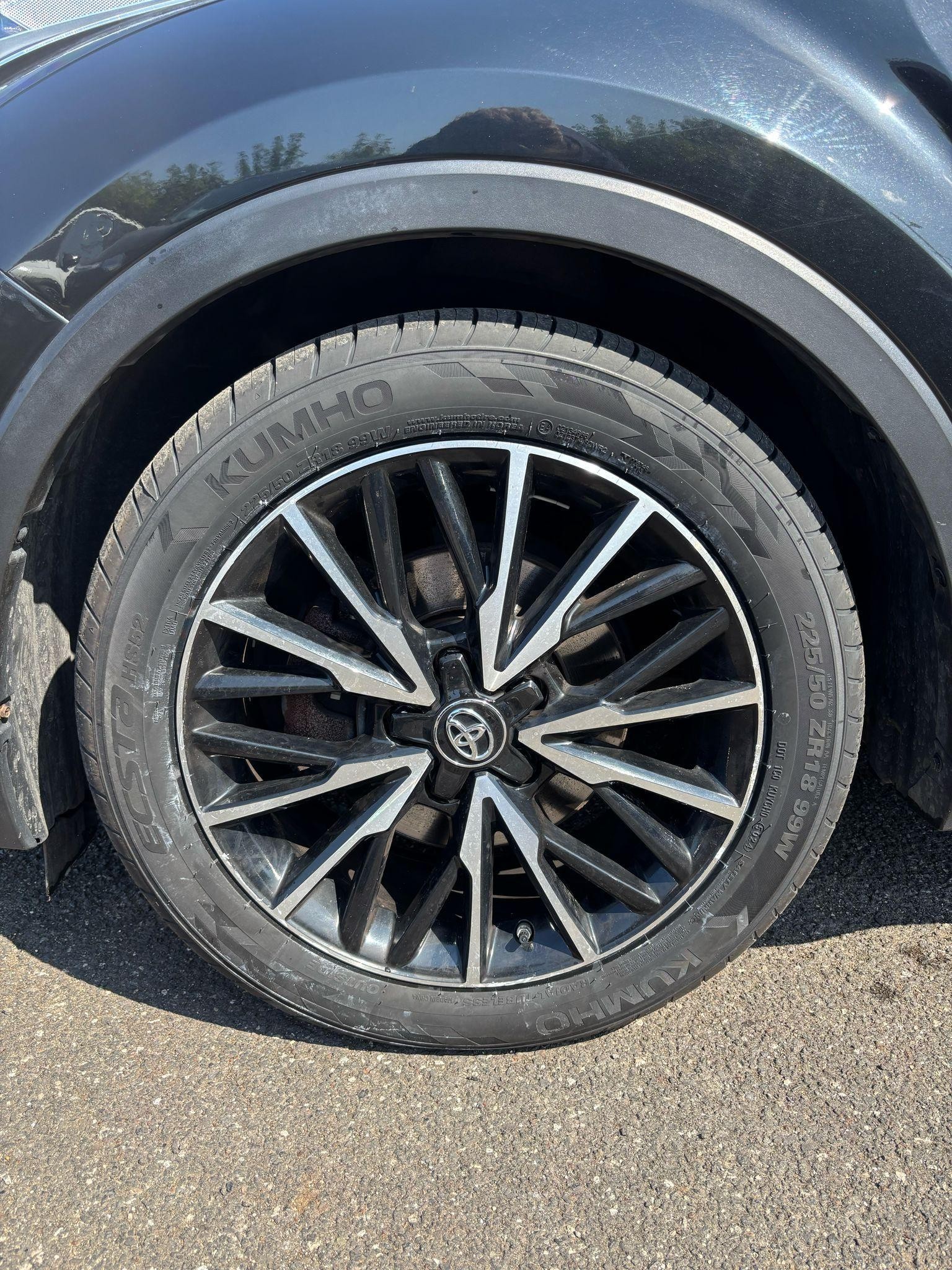 Toyota C-HR Image 9