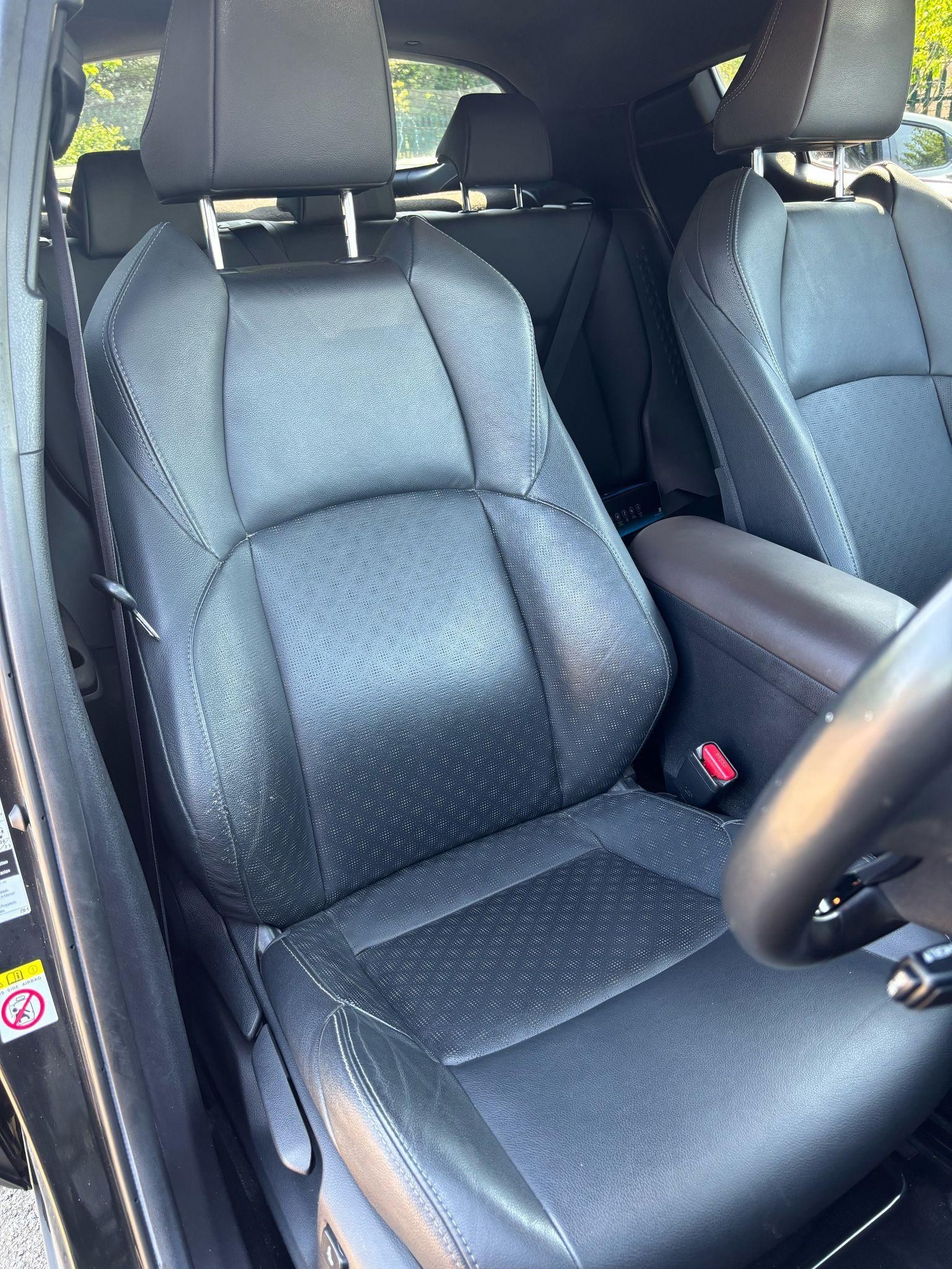 Toyota C-HR Image 11