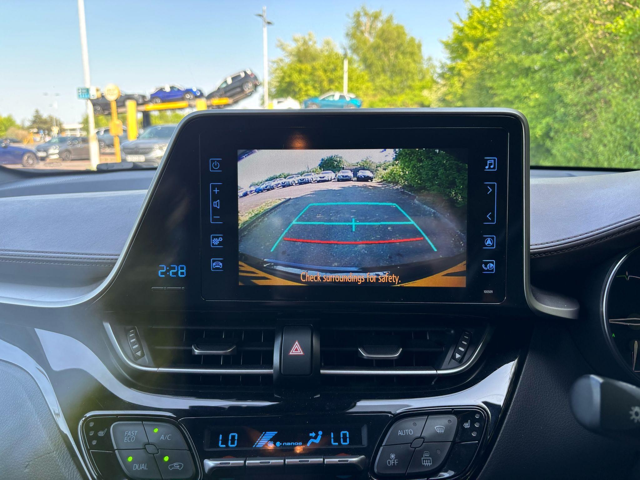 Toyota C-HR Image 20