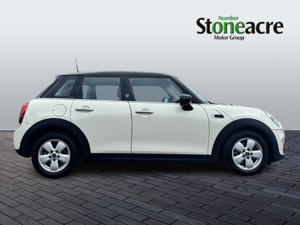 MINI Hatch Image 2