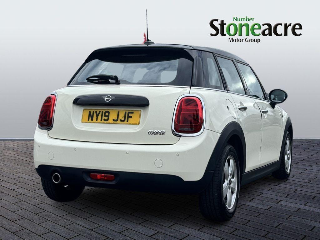 MINI Hatch Image 3