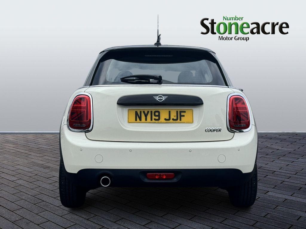 MINI Hatch Image 4