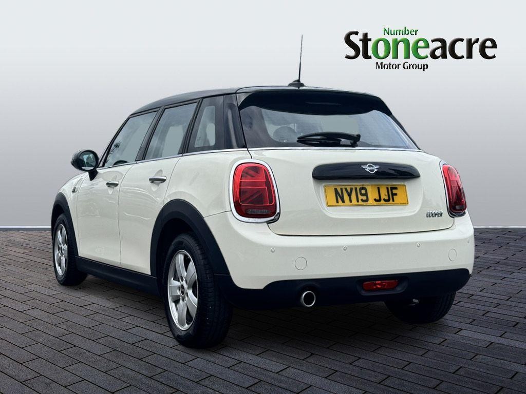 MINI Hatch Image 5
