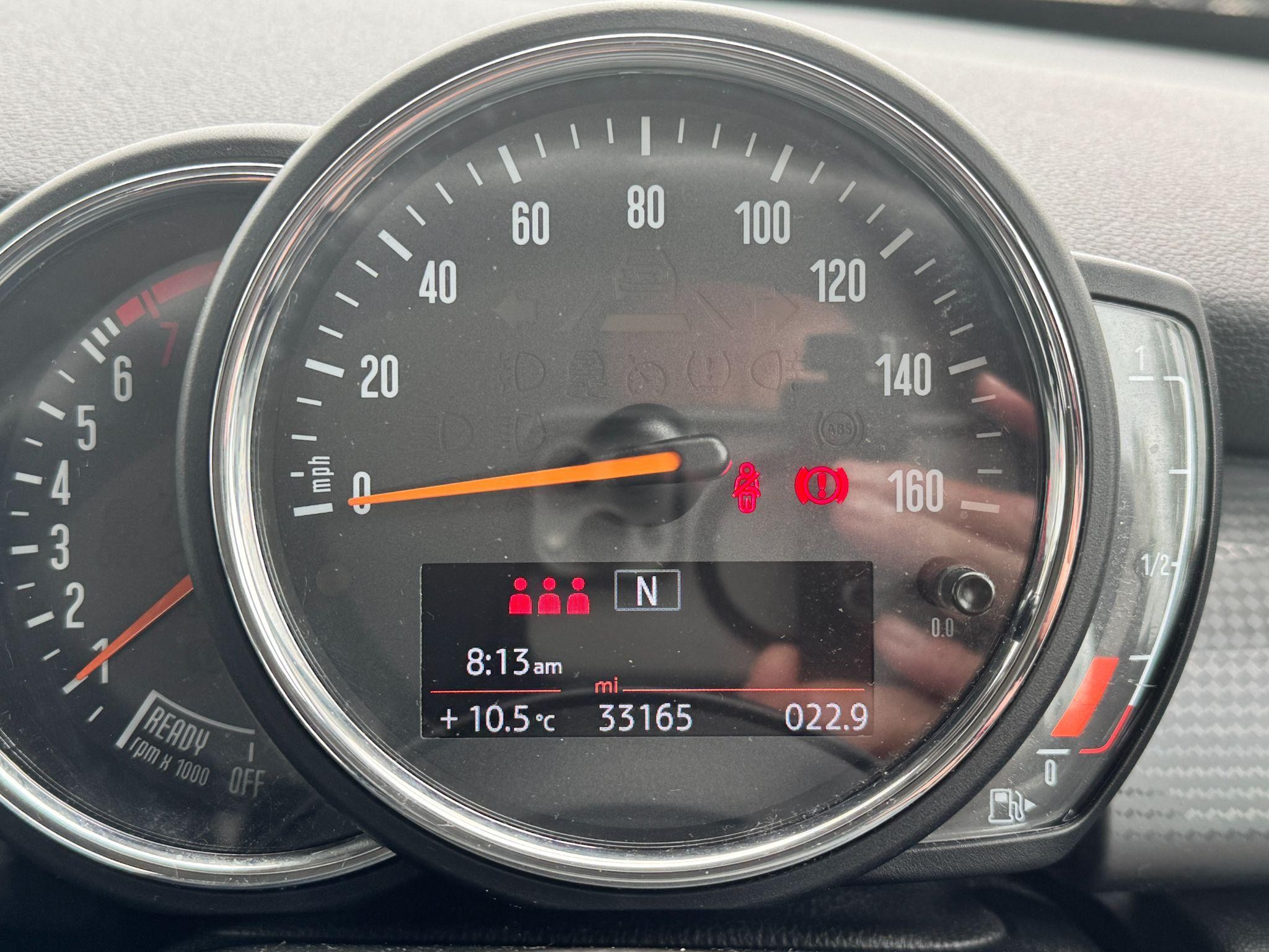 MINI Hatch Image 18