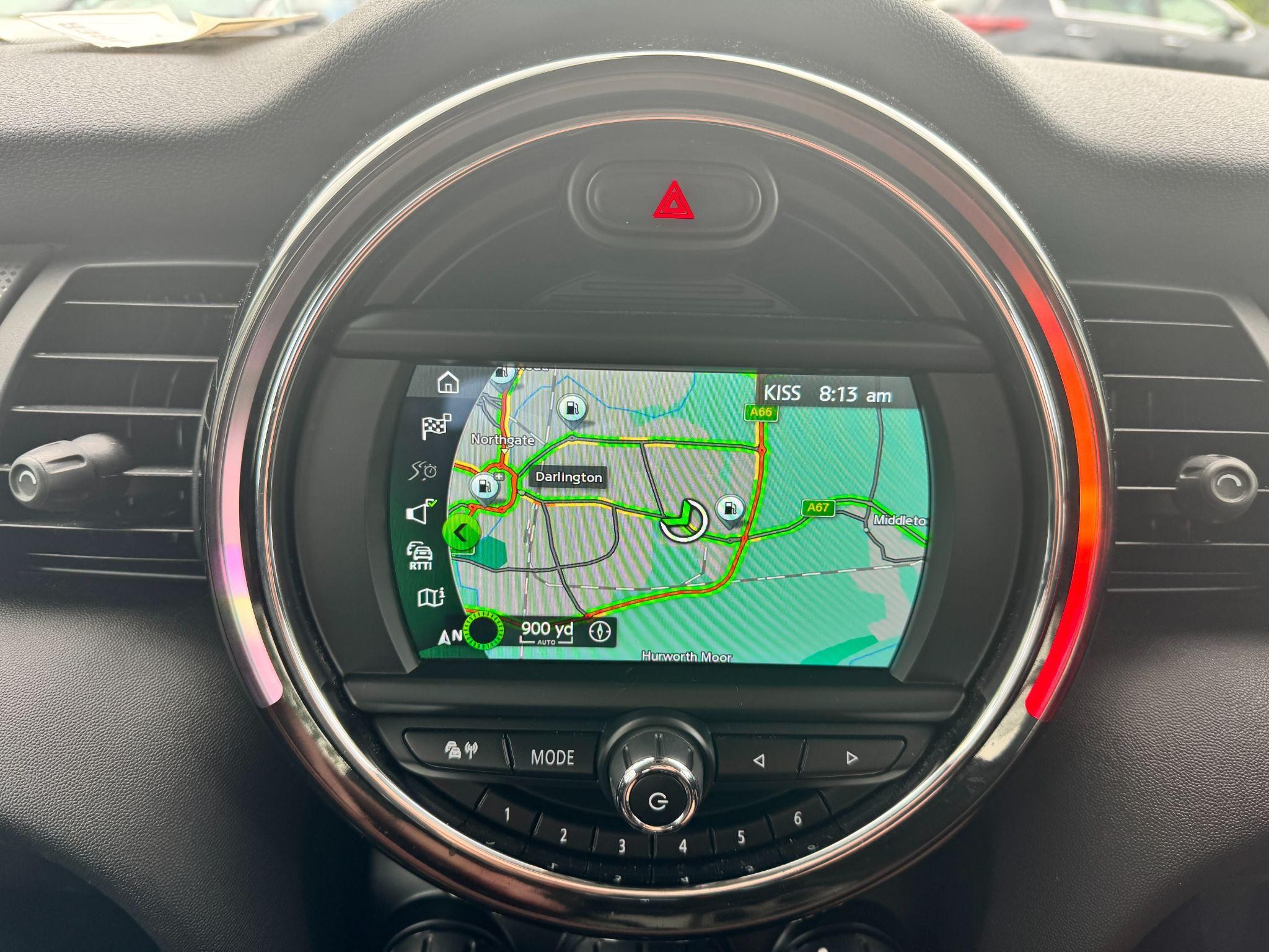 MINI Hatch Image 19