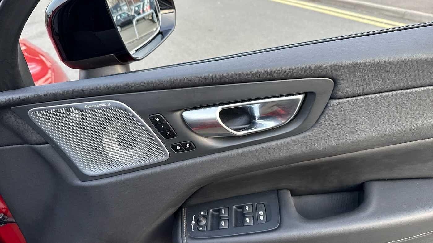 Volvo XC60 Image 16