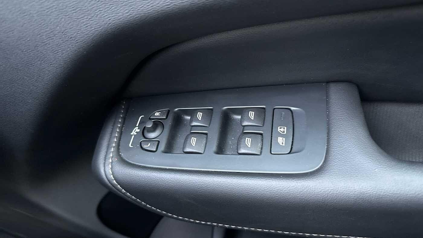 Volvo XC60 Image 29