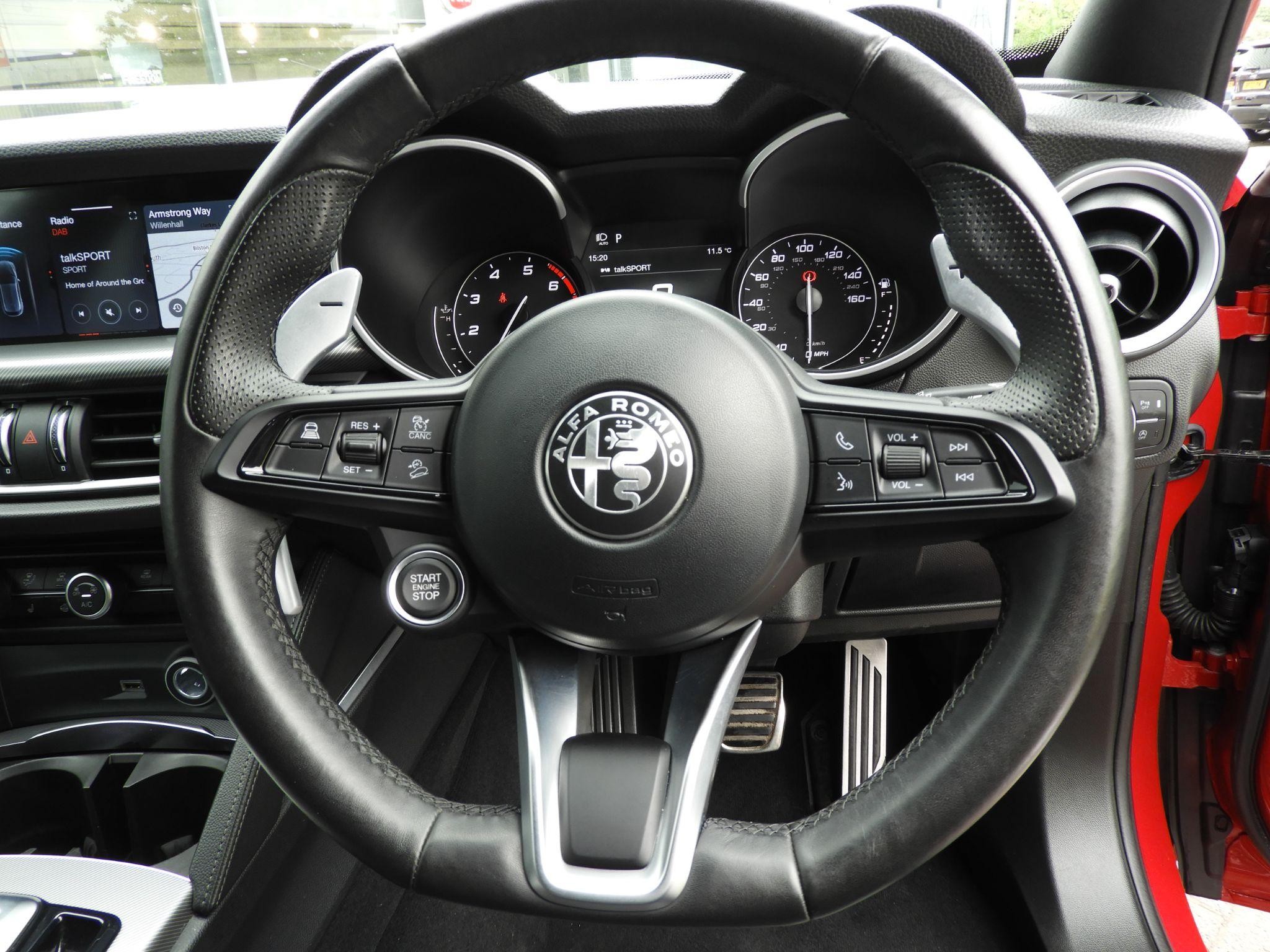 Alfa Romeo Stelvio Image 15