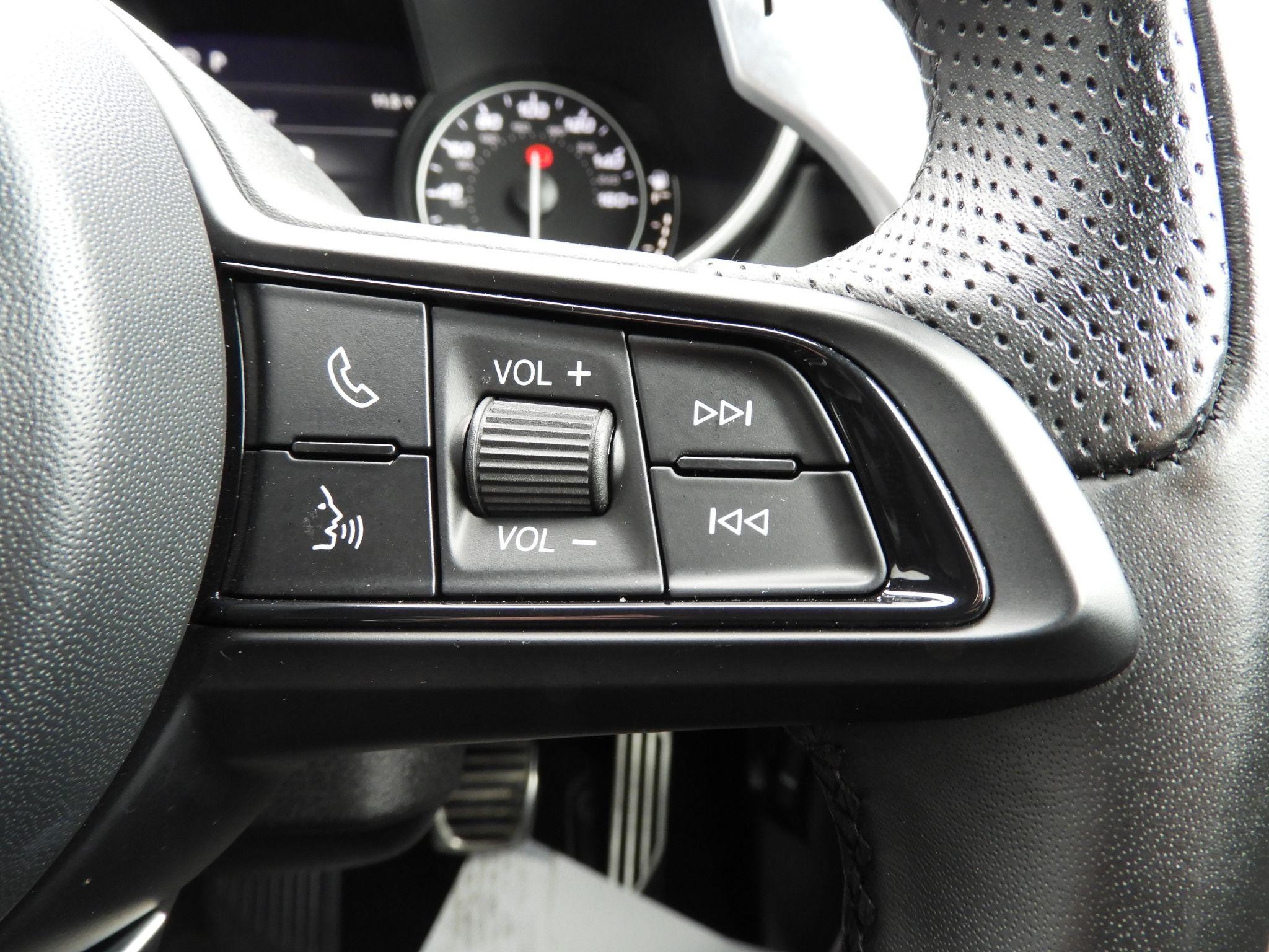 Alfa Romeo Stelvio Image 21