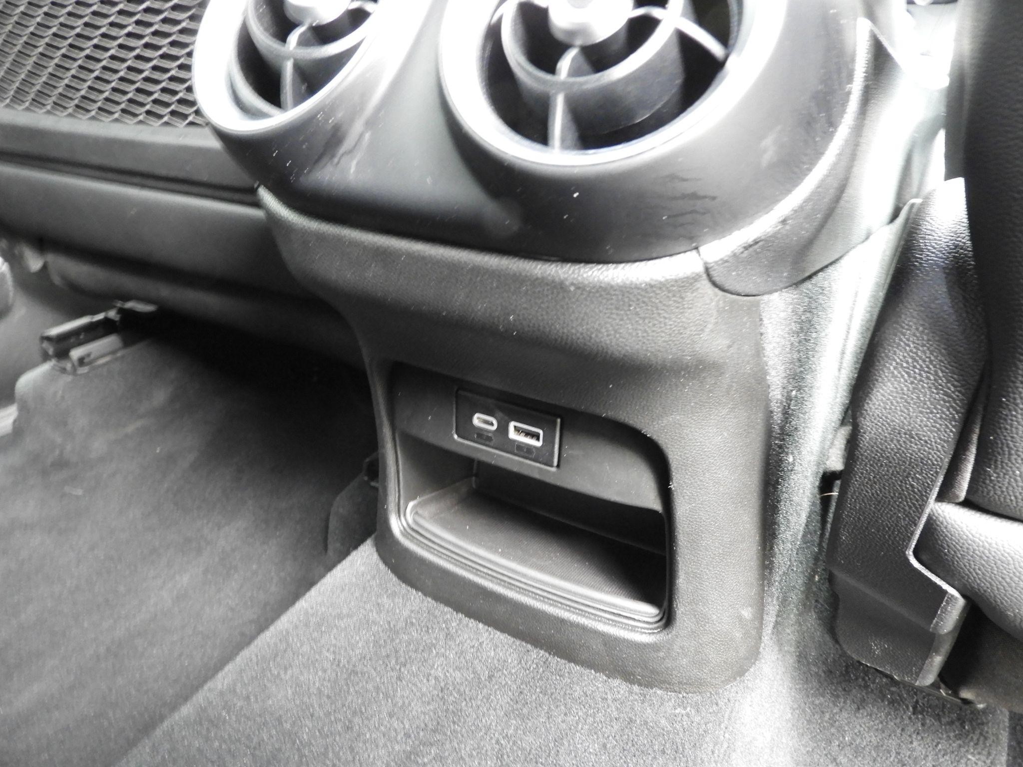 Alfa Romeo Stelvio Image 23