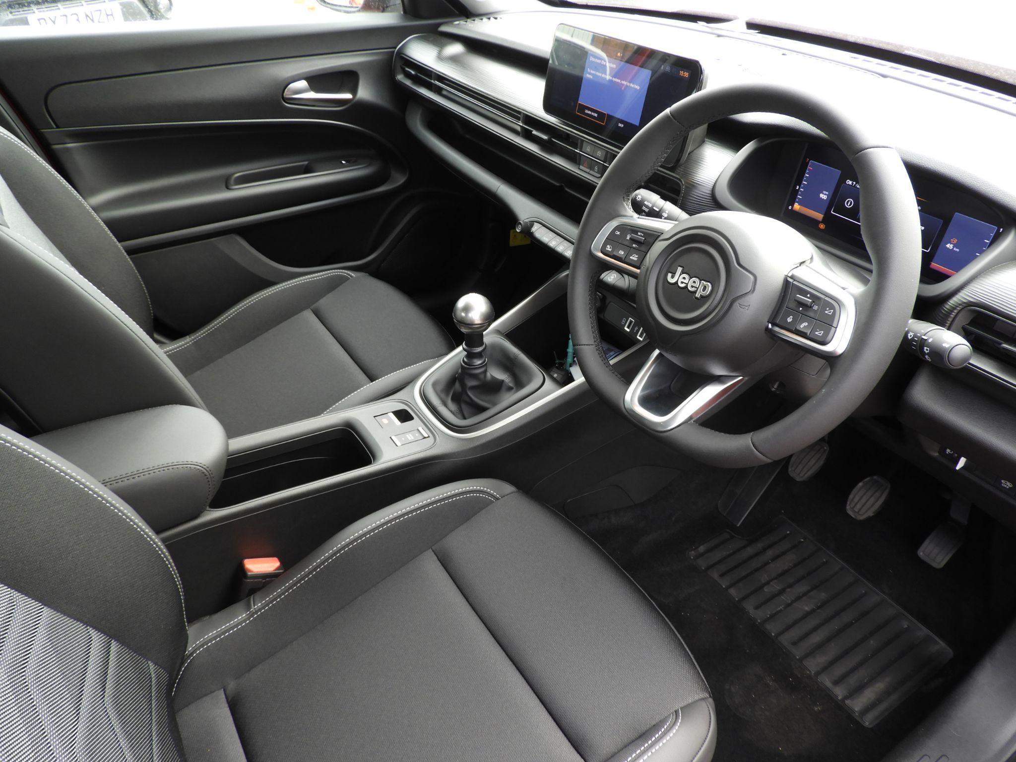 Jeep Avenger Image 13