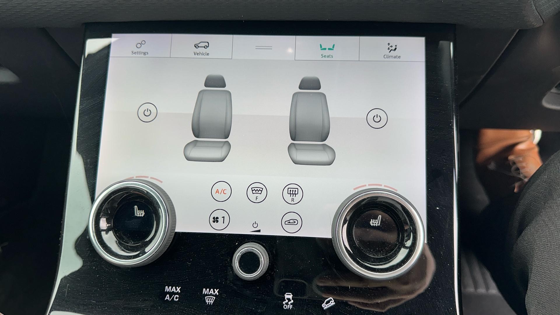 Land Rover Range Rover Velar Image 19